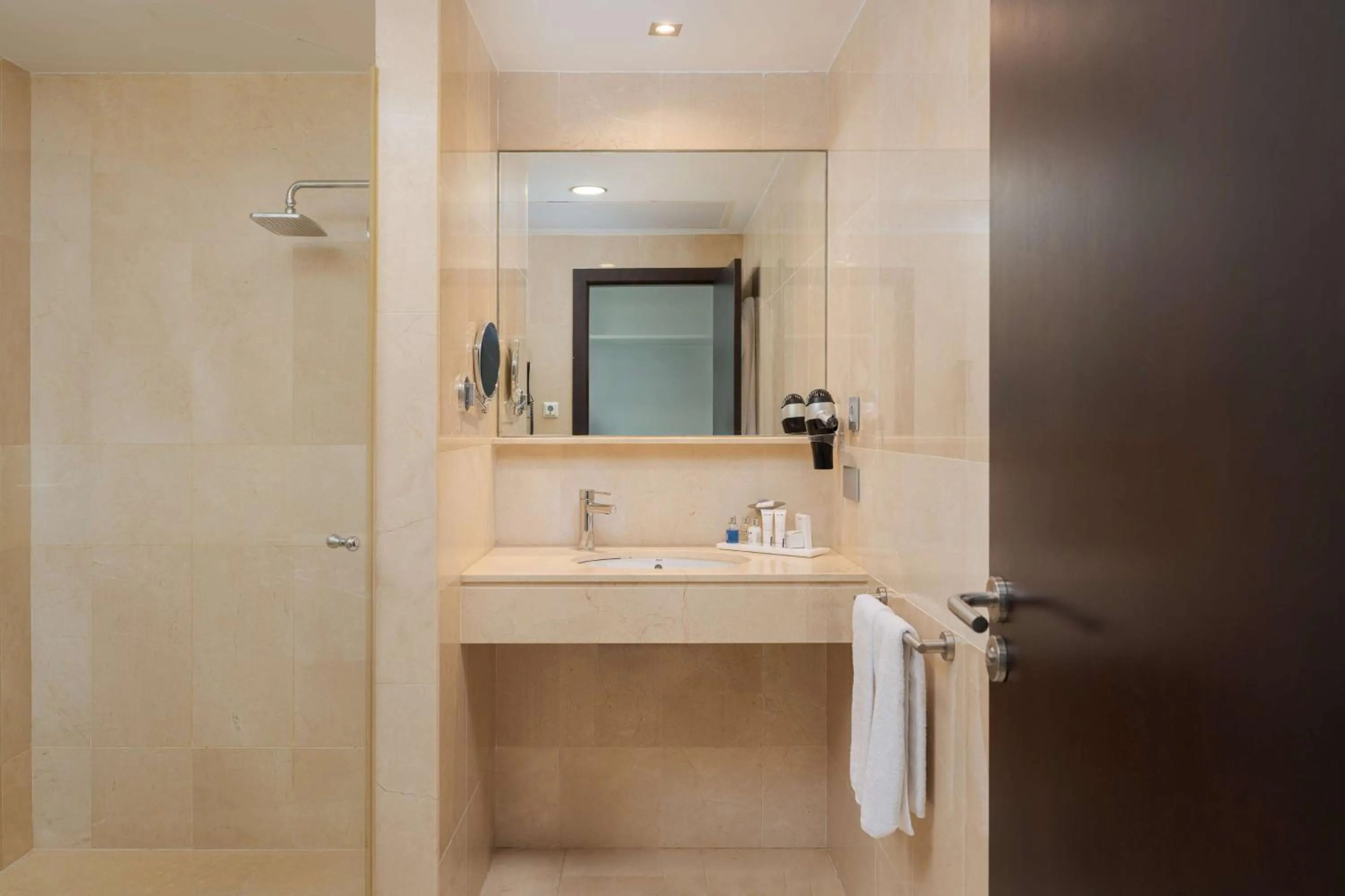 Bathroom in Radisson Blu Resort Gran Canaria