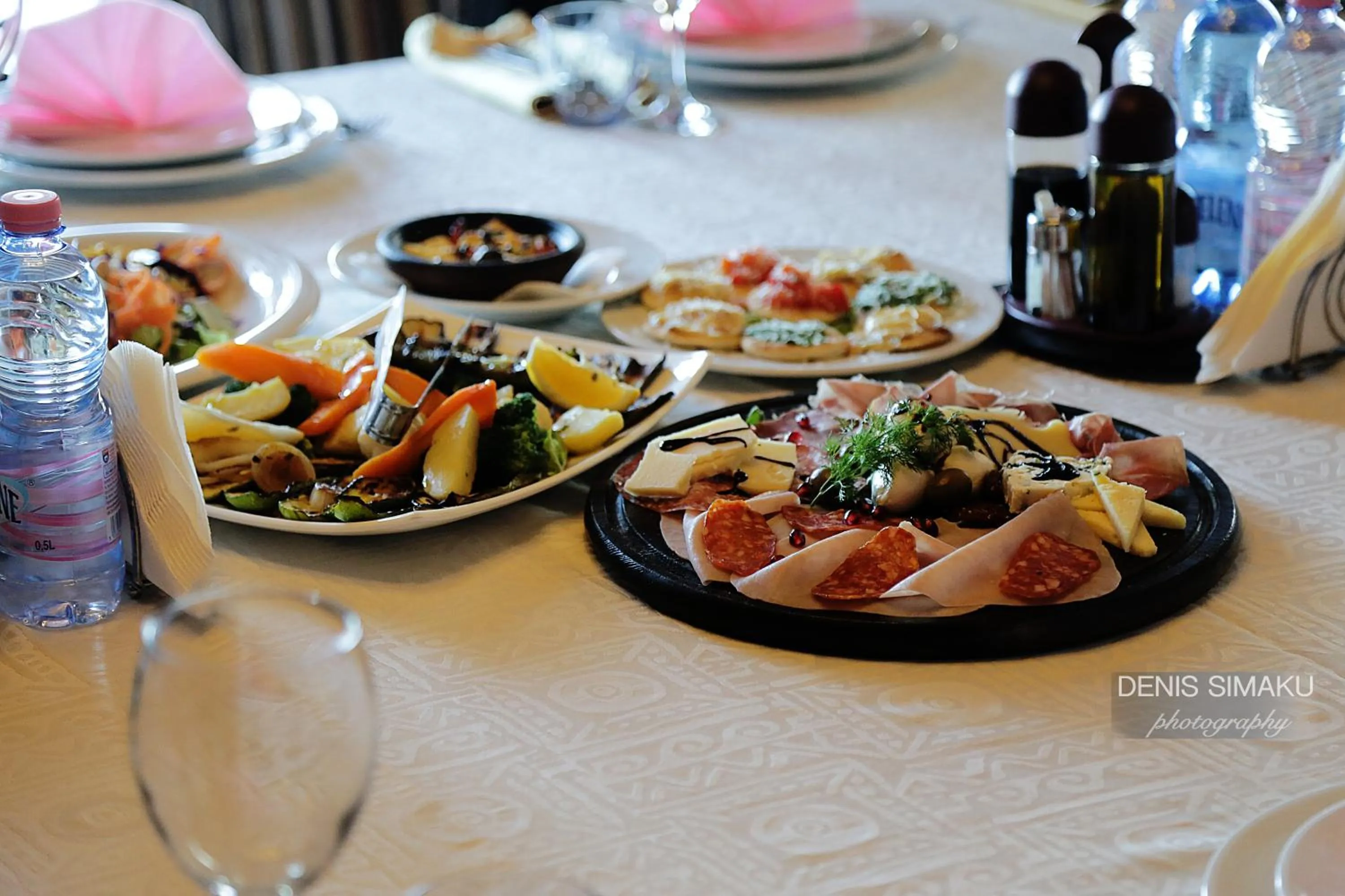 Restaurant/places to eat in Bel Conti Hotel