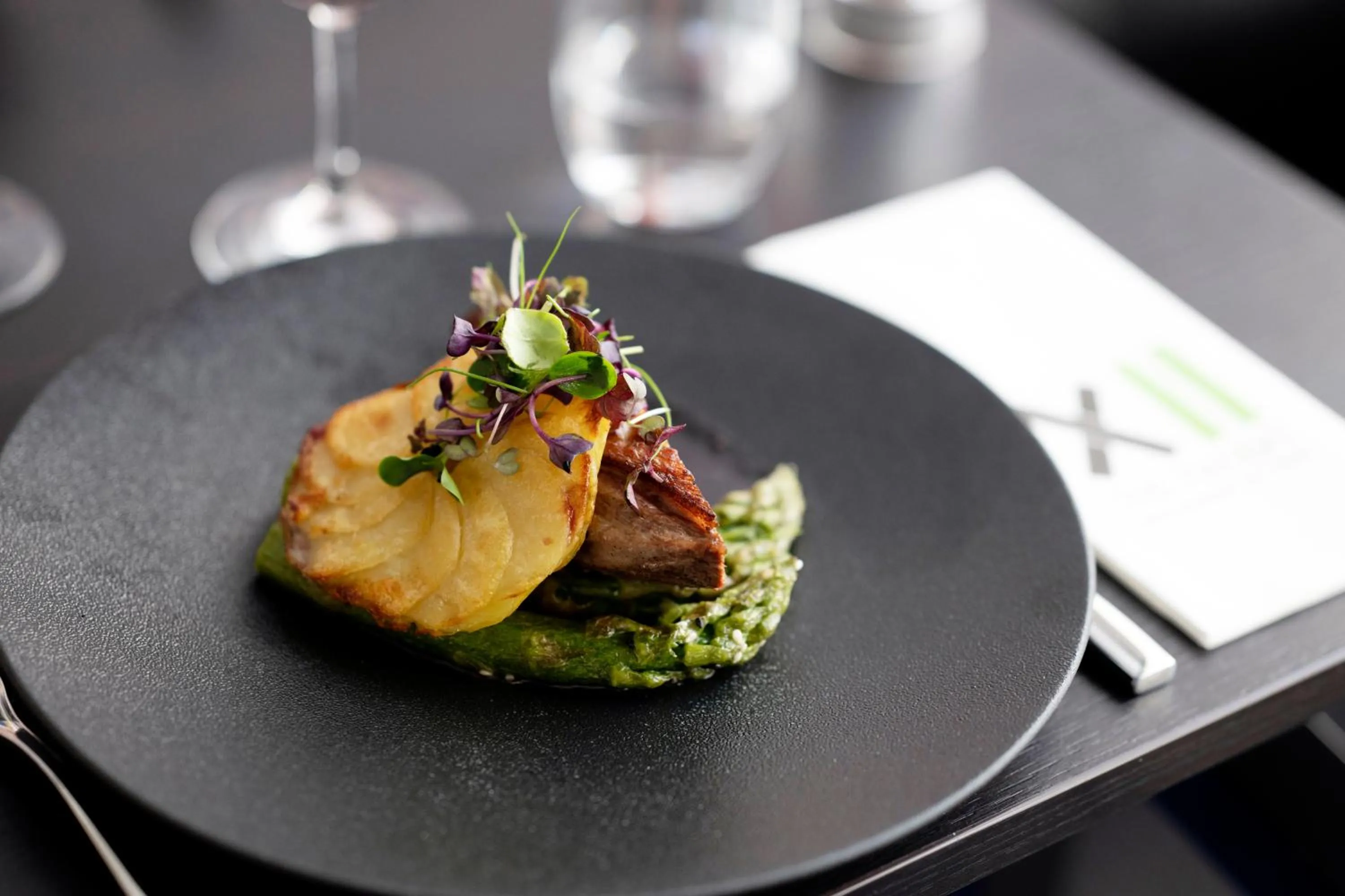 Restaurant/places to eat in Thon Hotel EU