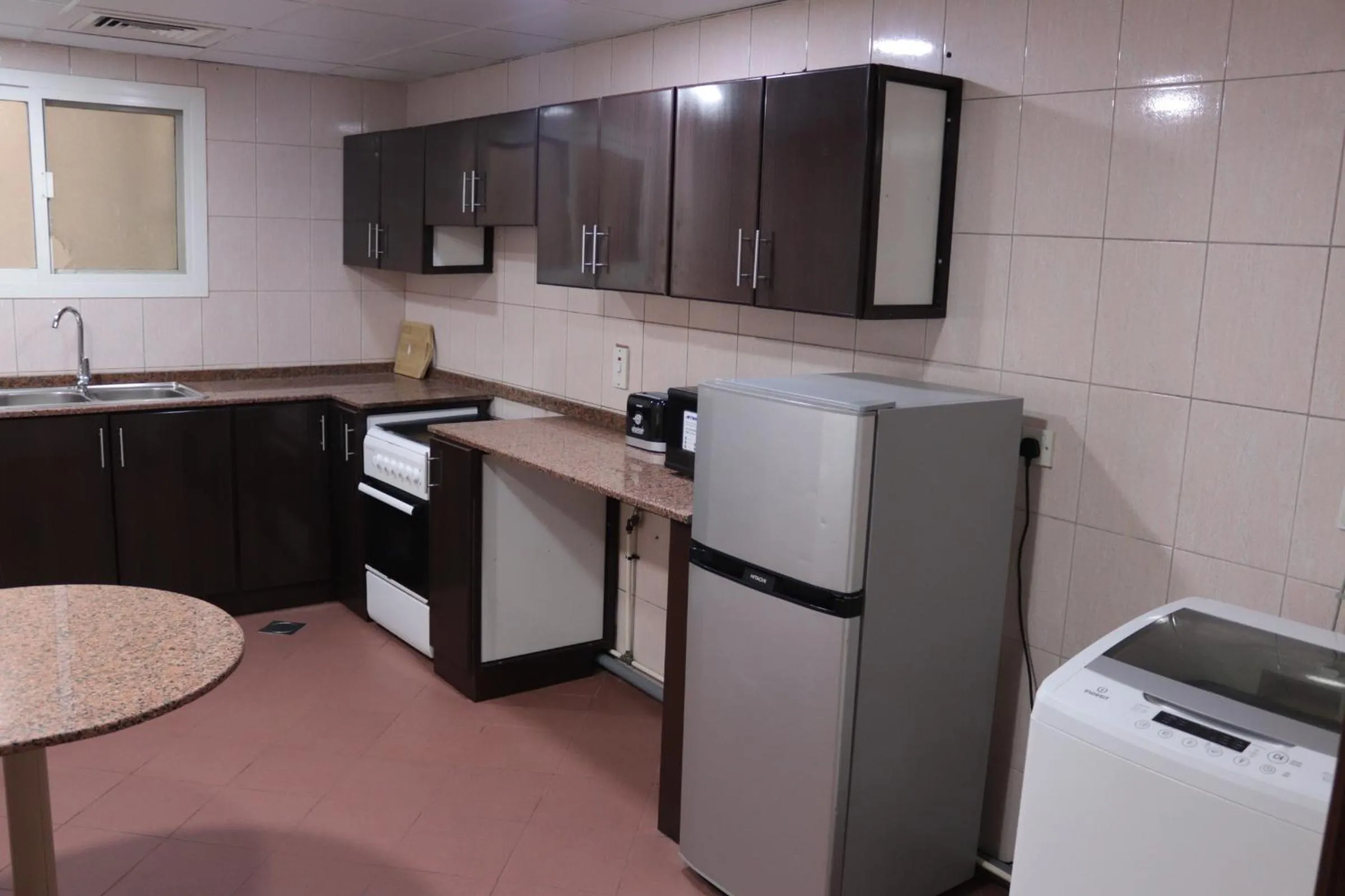 Restaurant/places to eat in Al Zahabiya Hotel Apartments