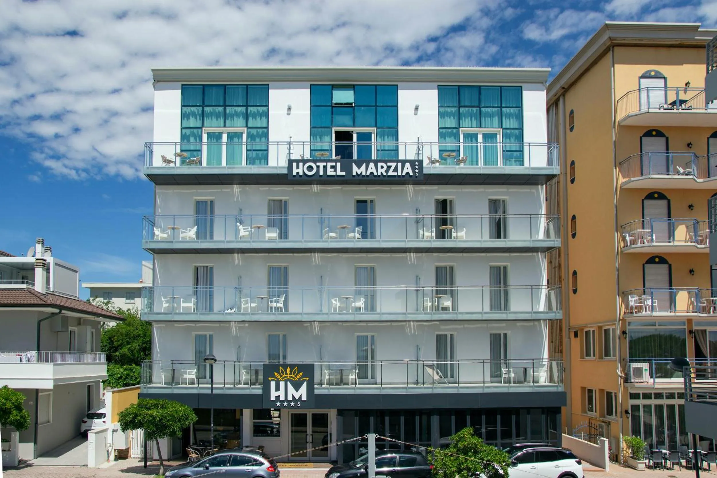Property building in Hotel Marzia Holiday Queen
