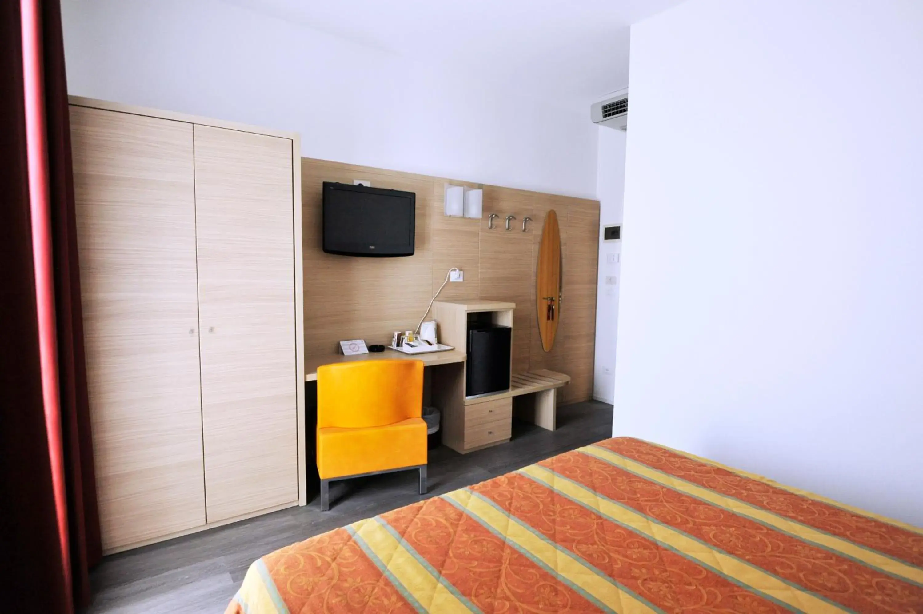 Double Room with Balcony and Sea View in Hotel Marzia Holiday Queen Double Room with Balcony and Sea View in Hotel Marzia Holiday Queen