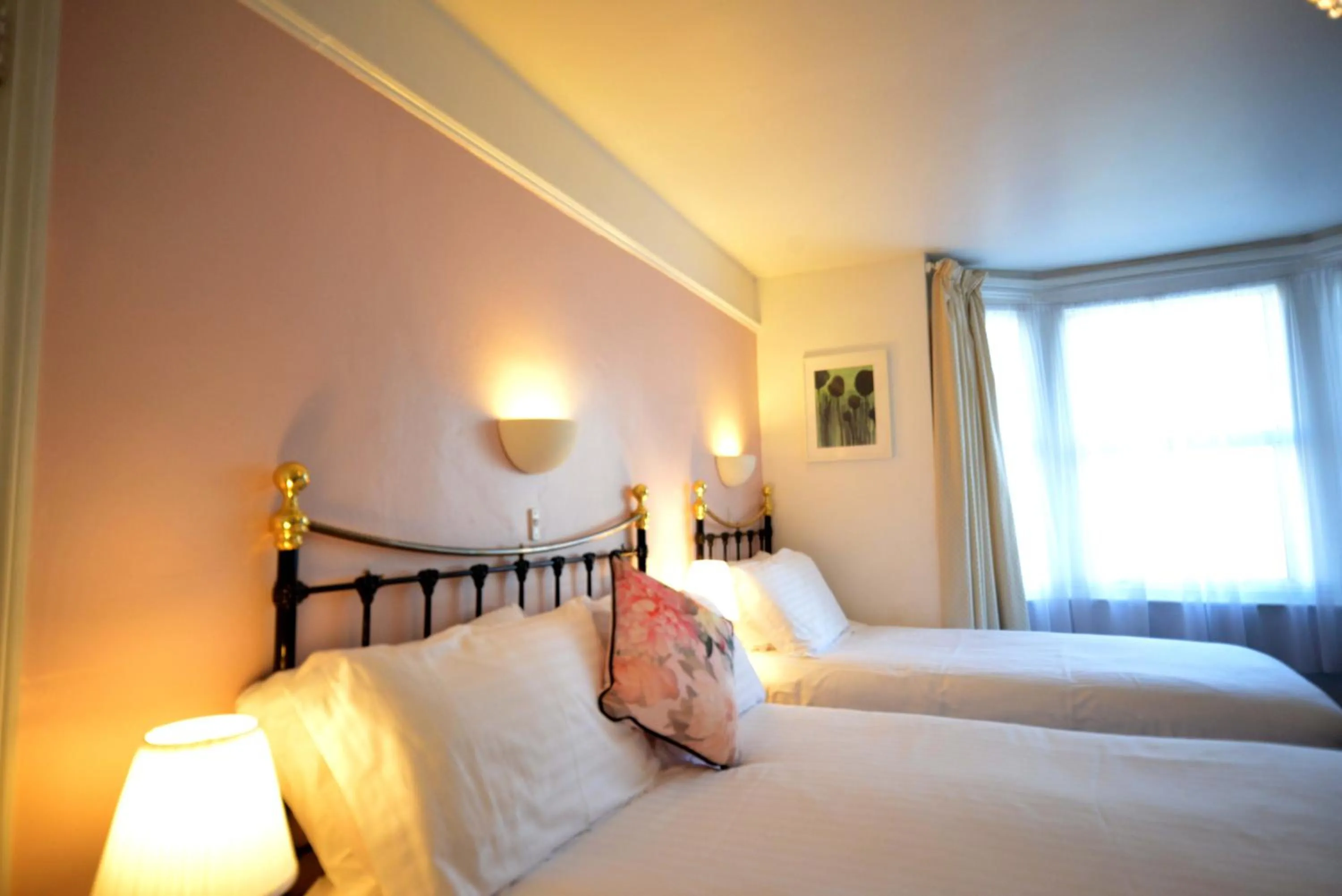 Day, Bed in Newton House Oxford