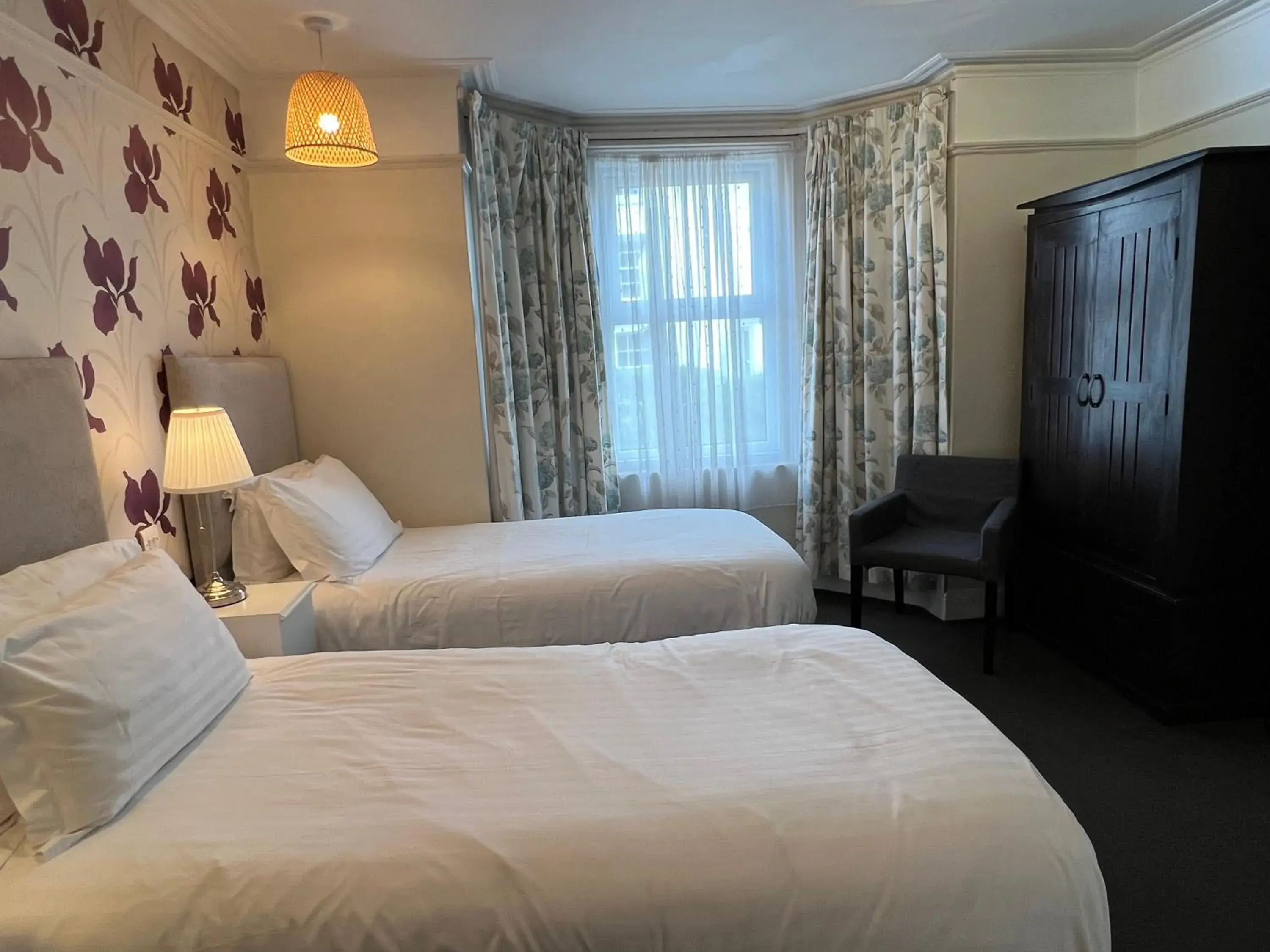 Standard Twin Room in Newton House Oxford Standard Twin Room in Newton House Oxford