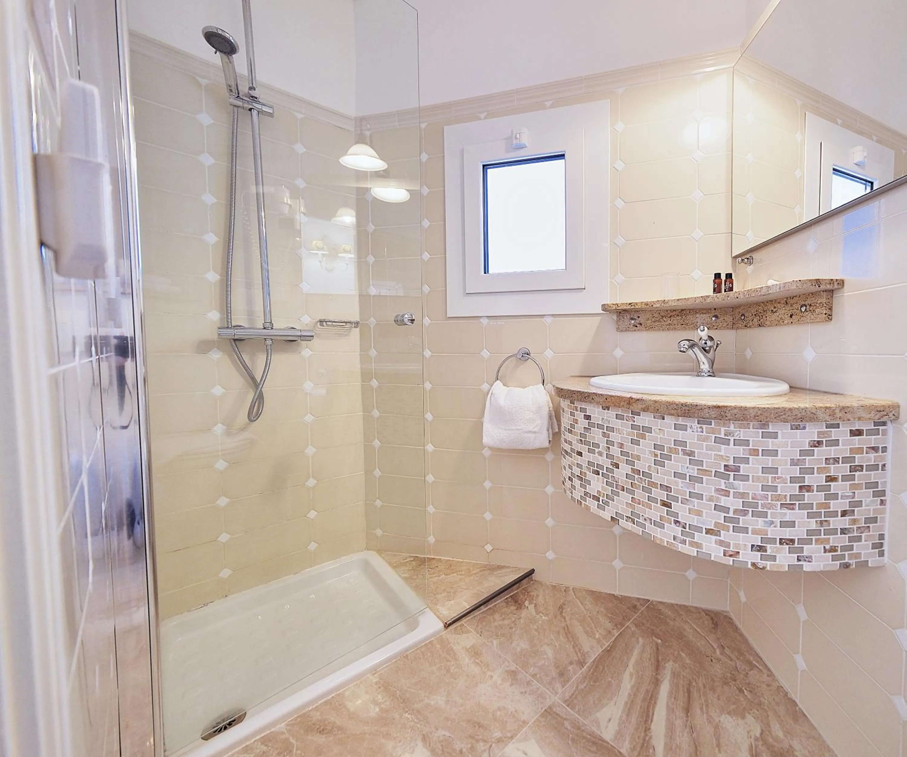 Shower in Le Magnolia