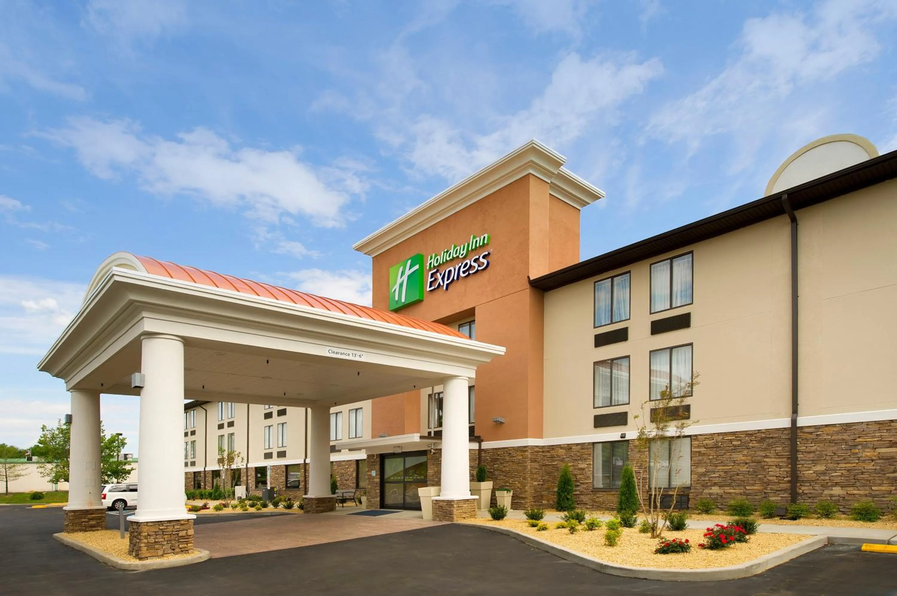 Property building in Holiday Inn Express - Waldorf by IHG