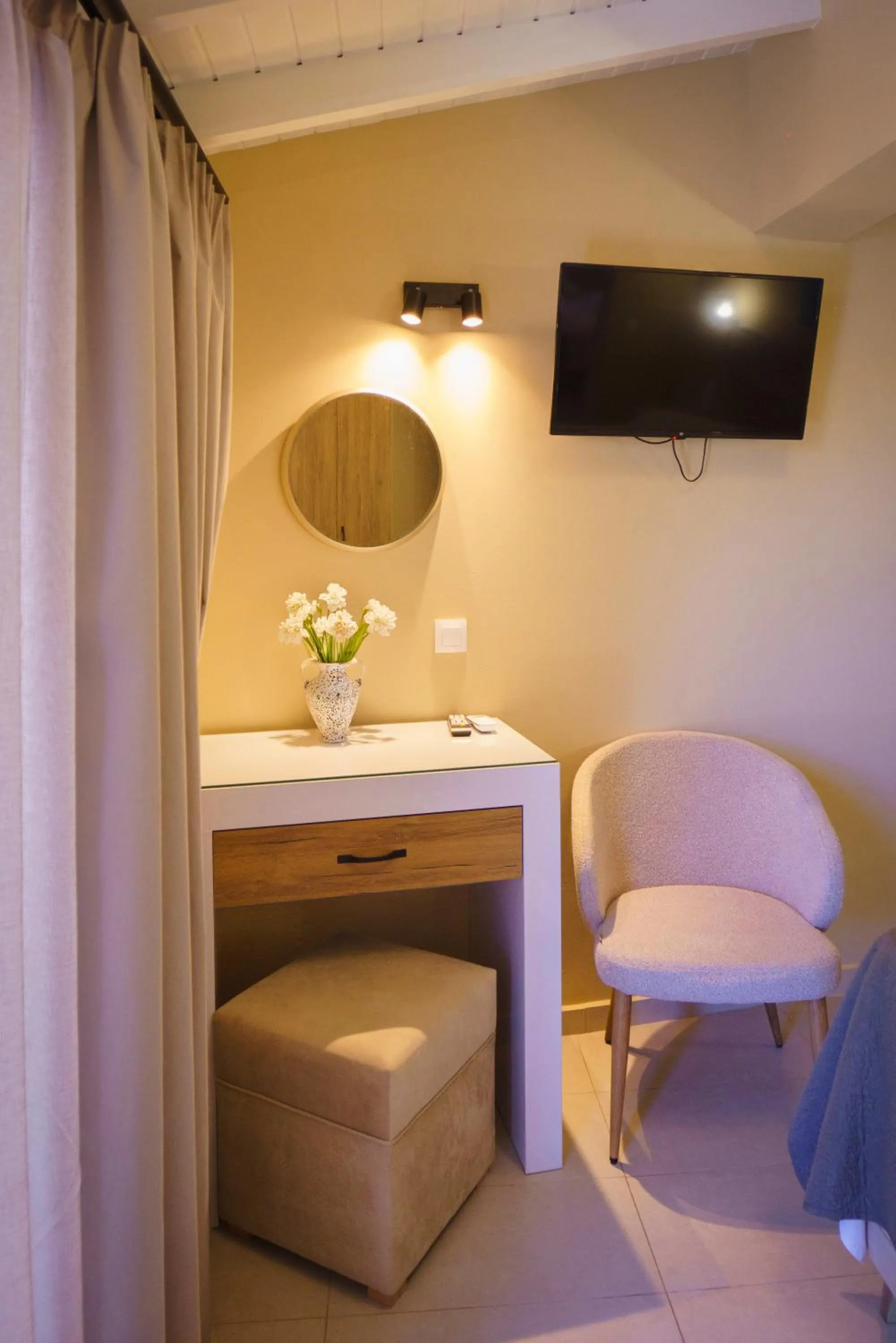 Rouda Bay Beach Hotel