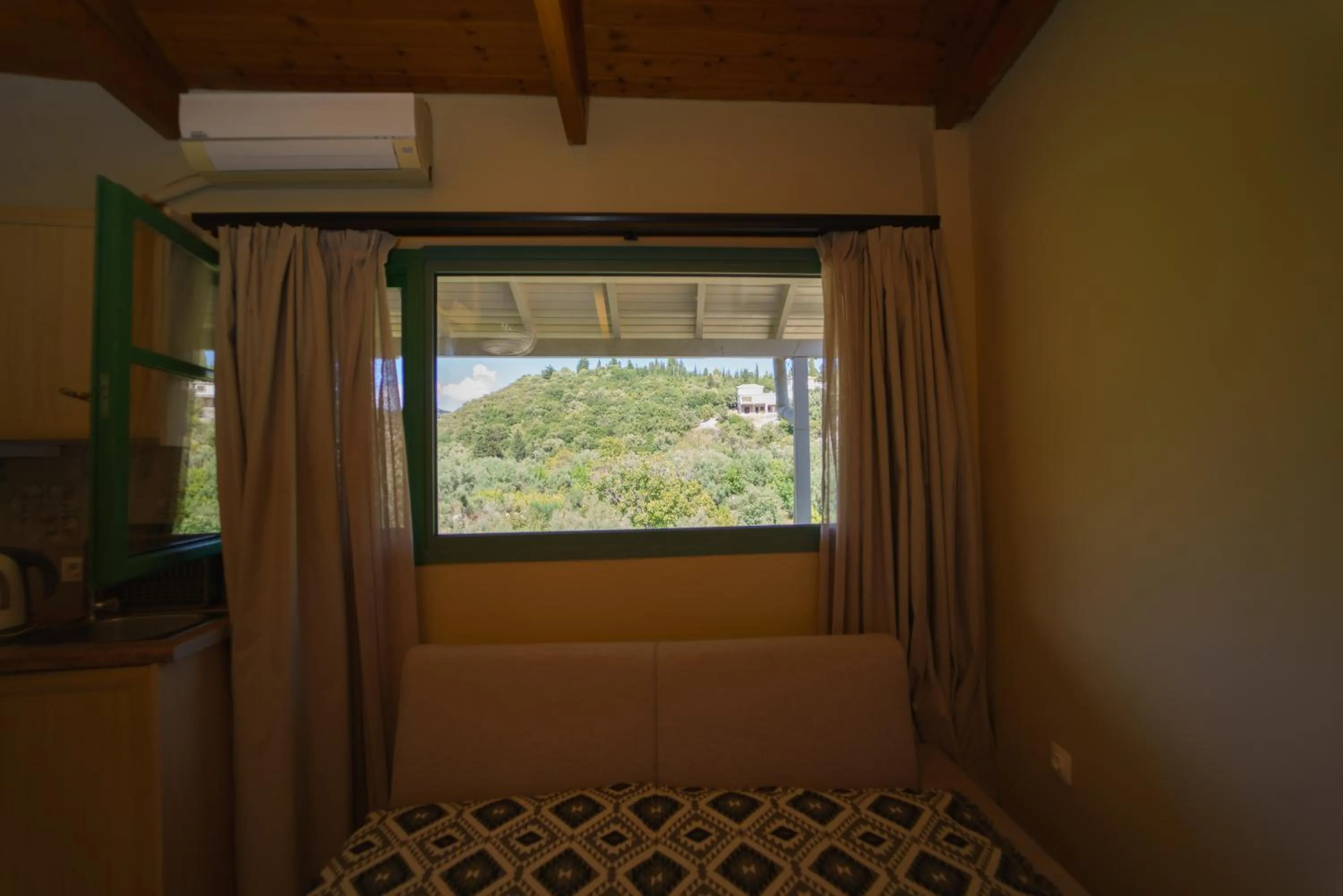 Rouda Bay Beach Hotel