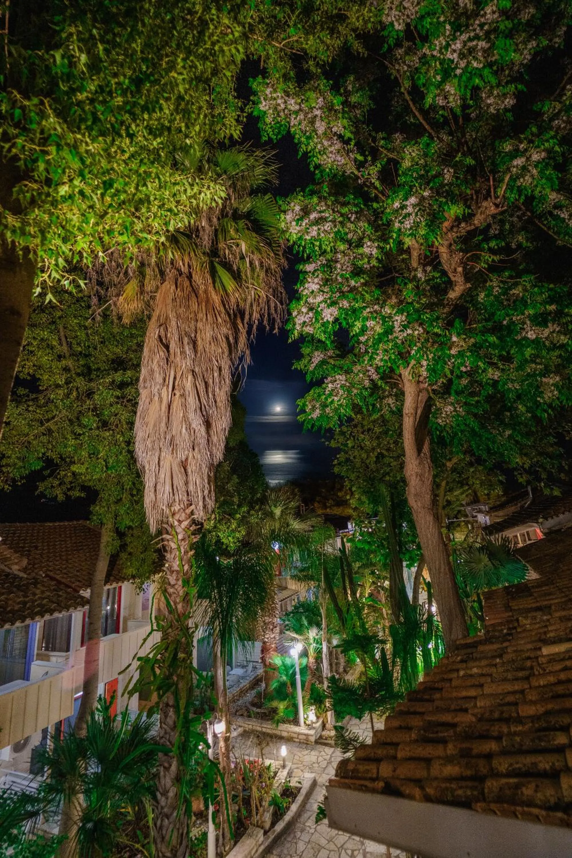 Rouda Bay Beach Hotel