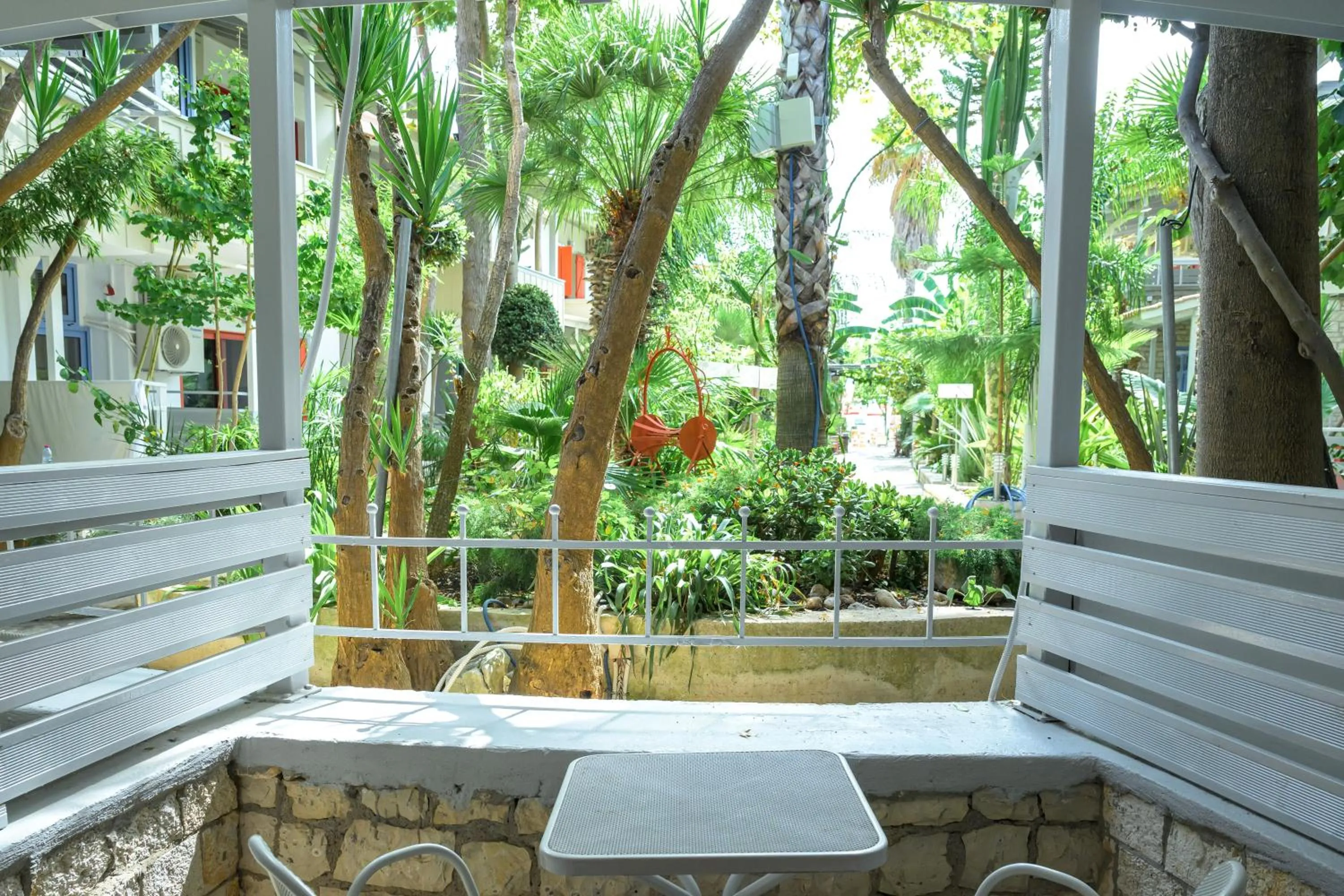 Rouda Bay Beach Hotel