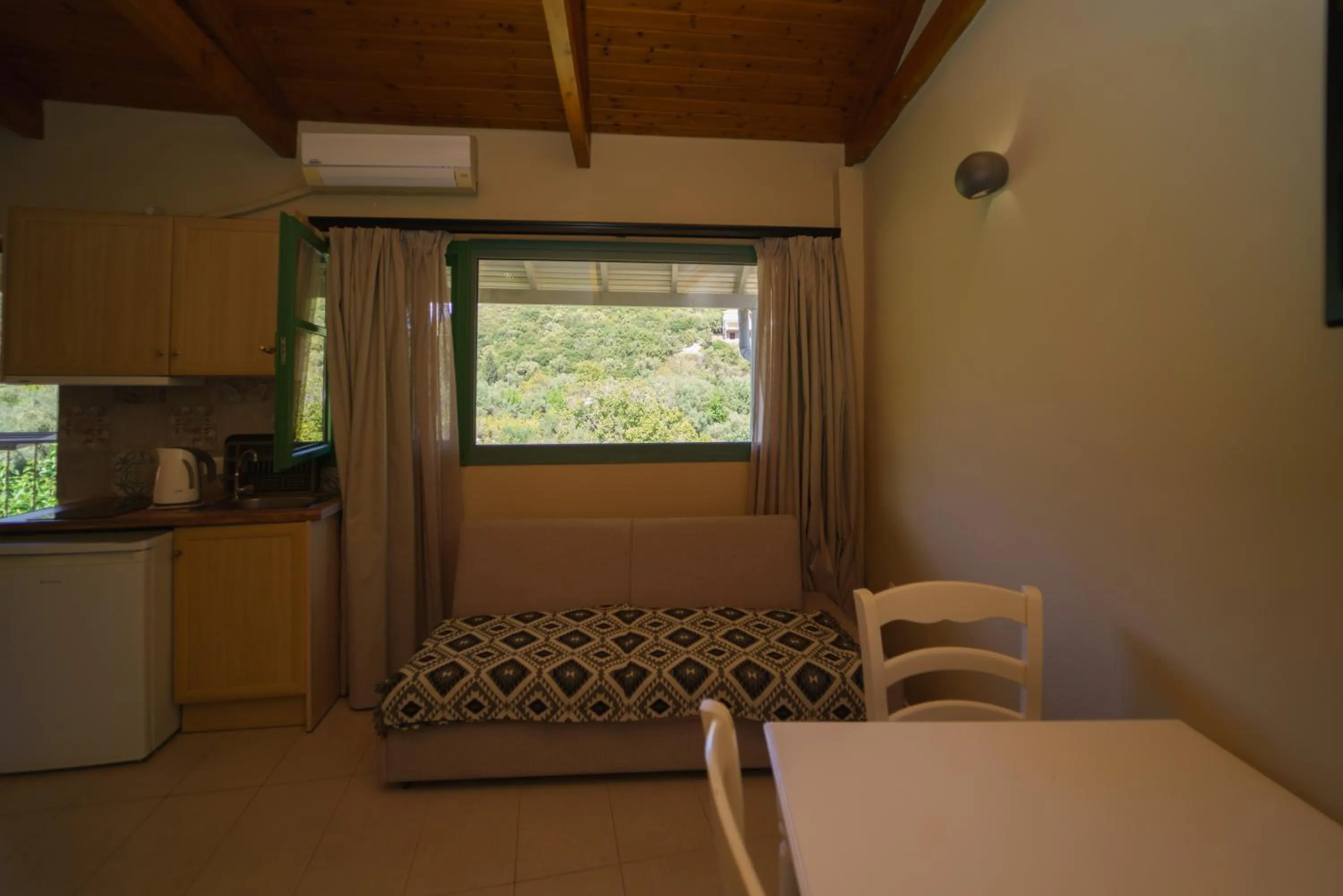 Rouda Bay Beach Hotel