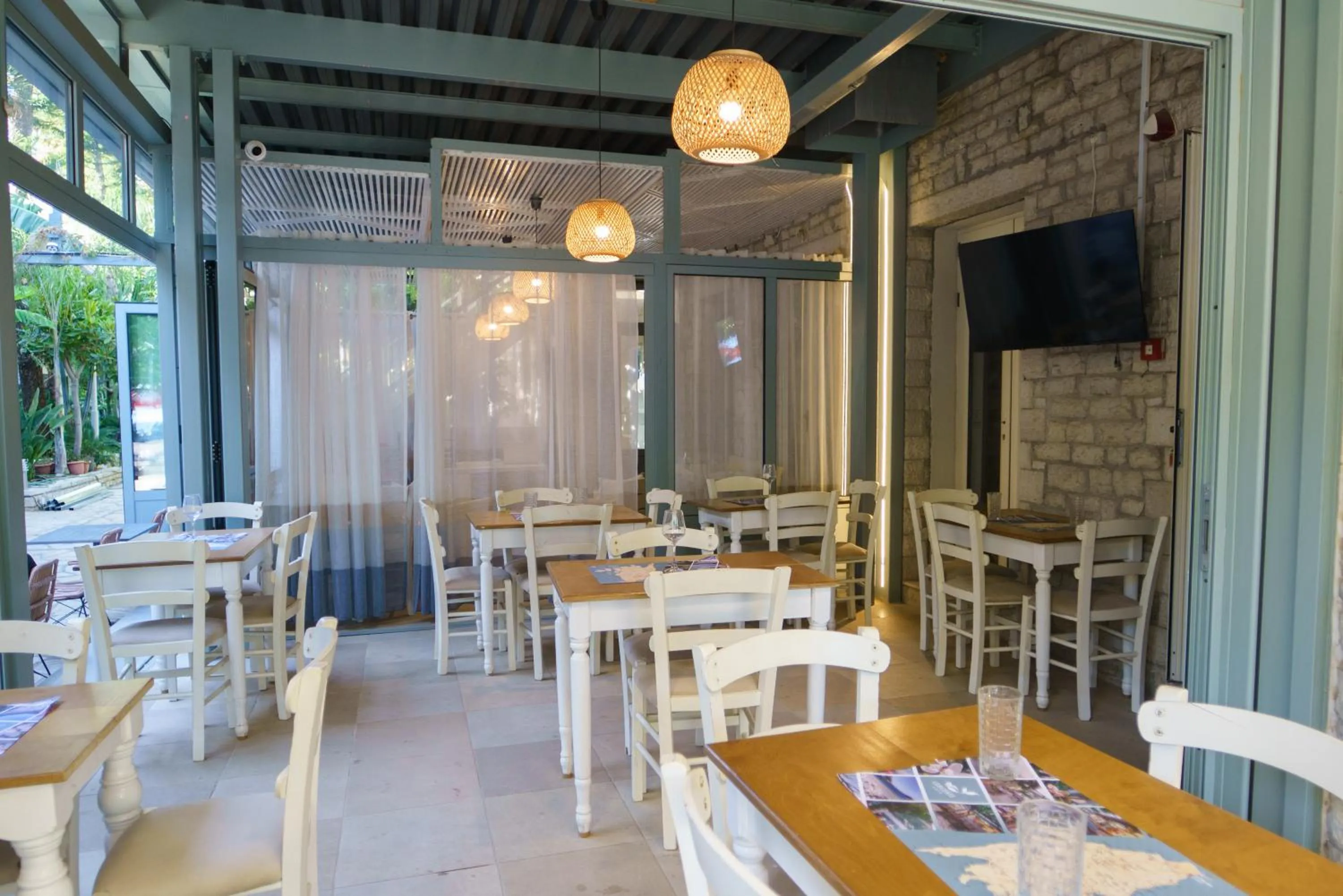 Rouda Bay Beach Hotel