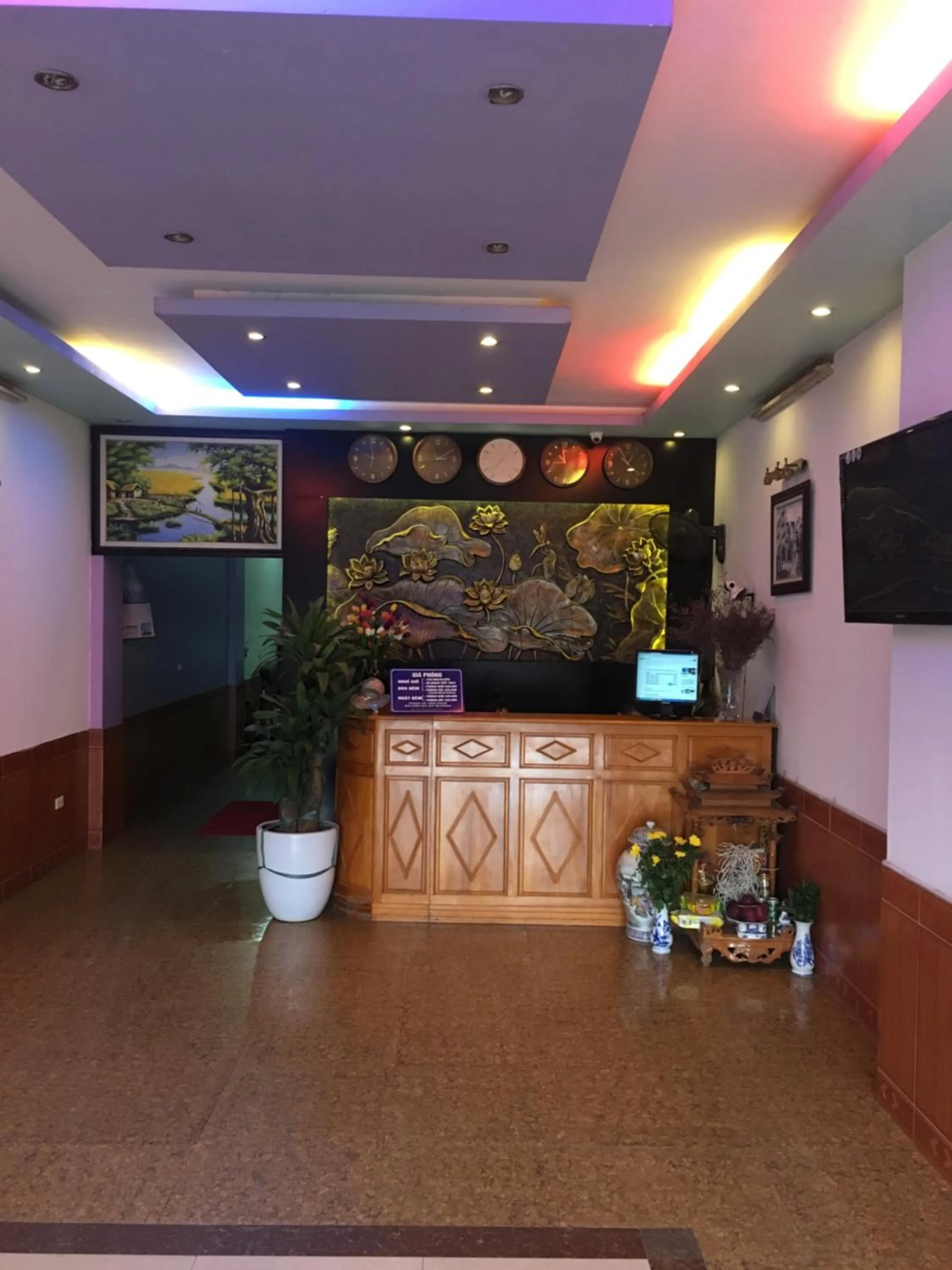 Communal lounge/ TV room in Hotel Hoang Gia