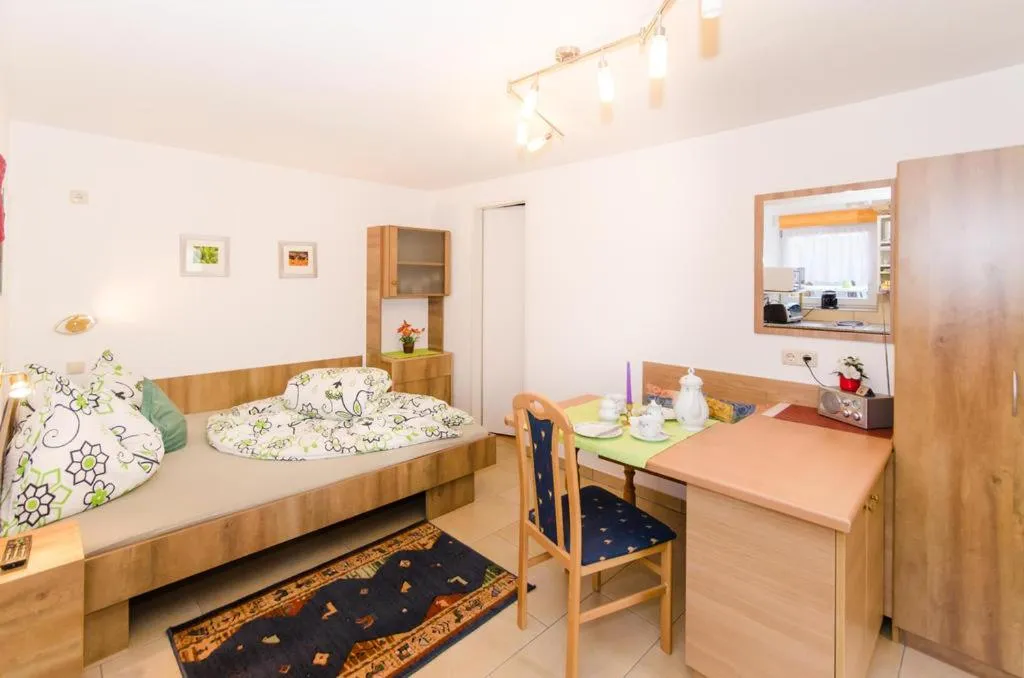 Bedroom, Bed in Landhuis Bartolot