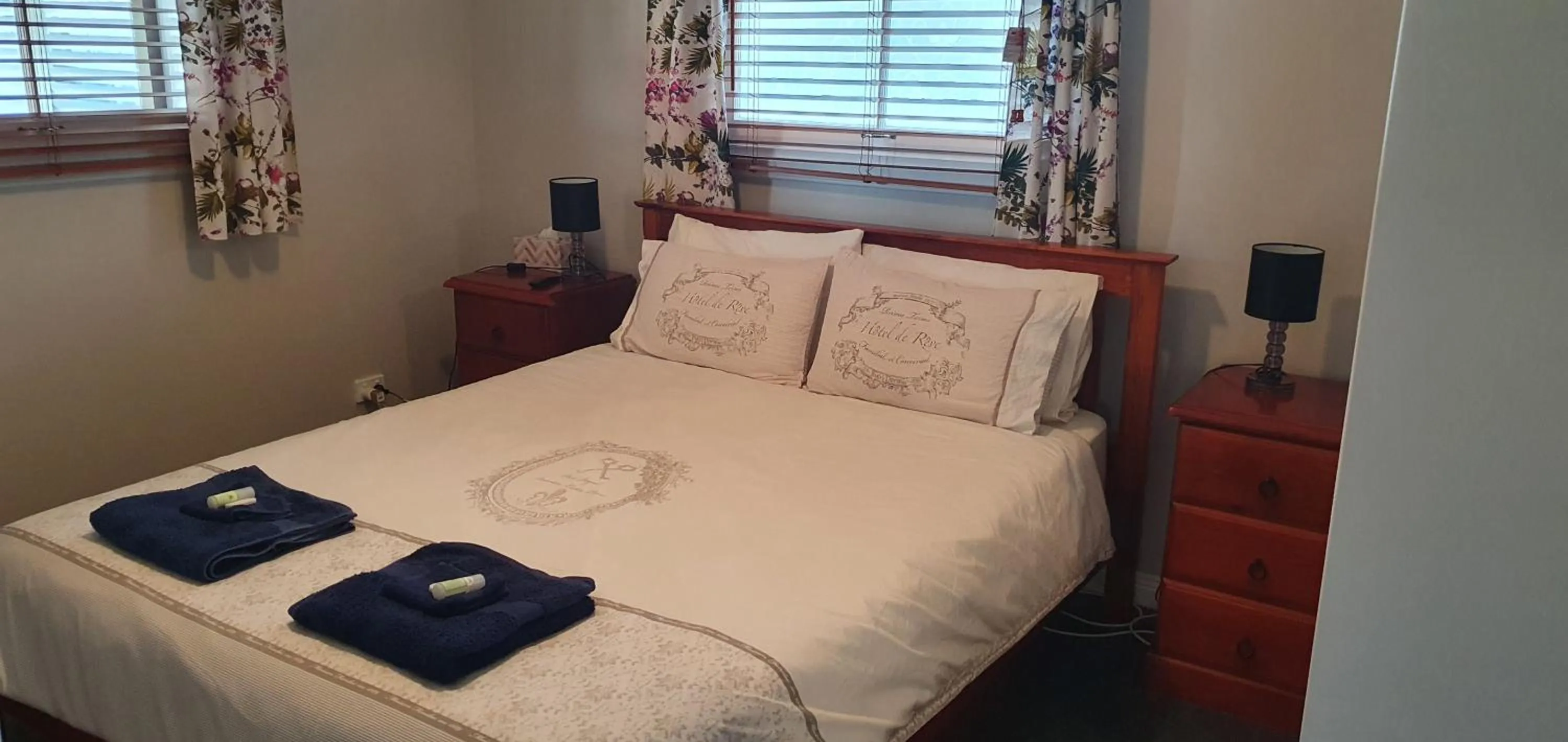 Bedroom in Sustainable B&B by the Bay