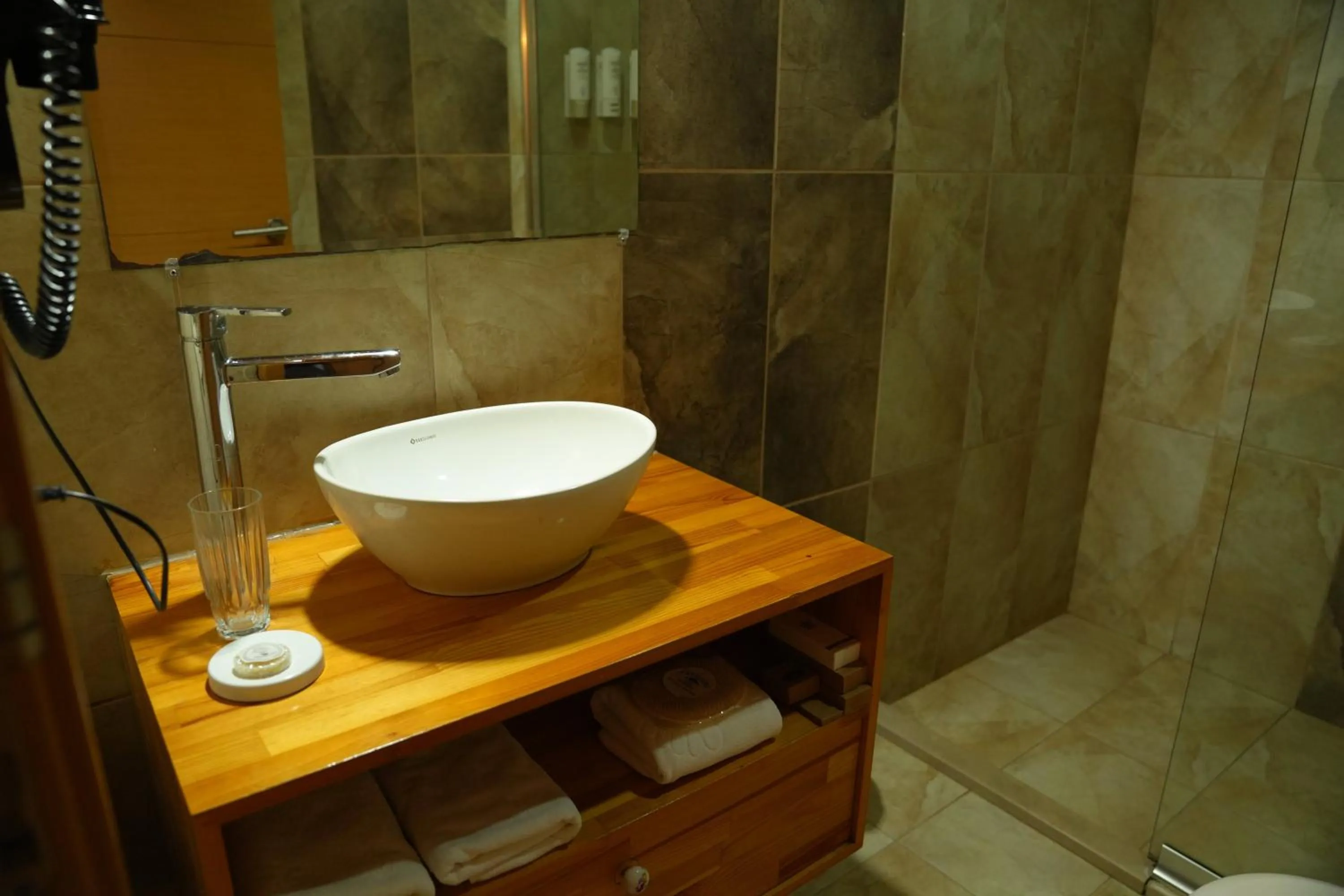 Bathroom in Cevizdibi Hotel