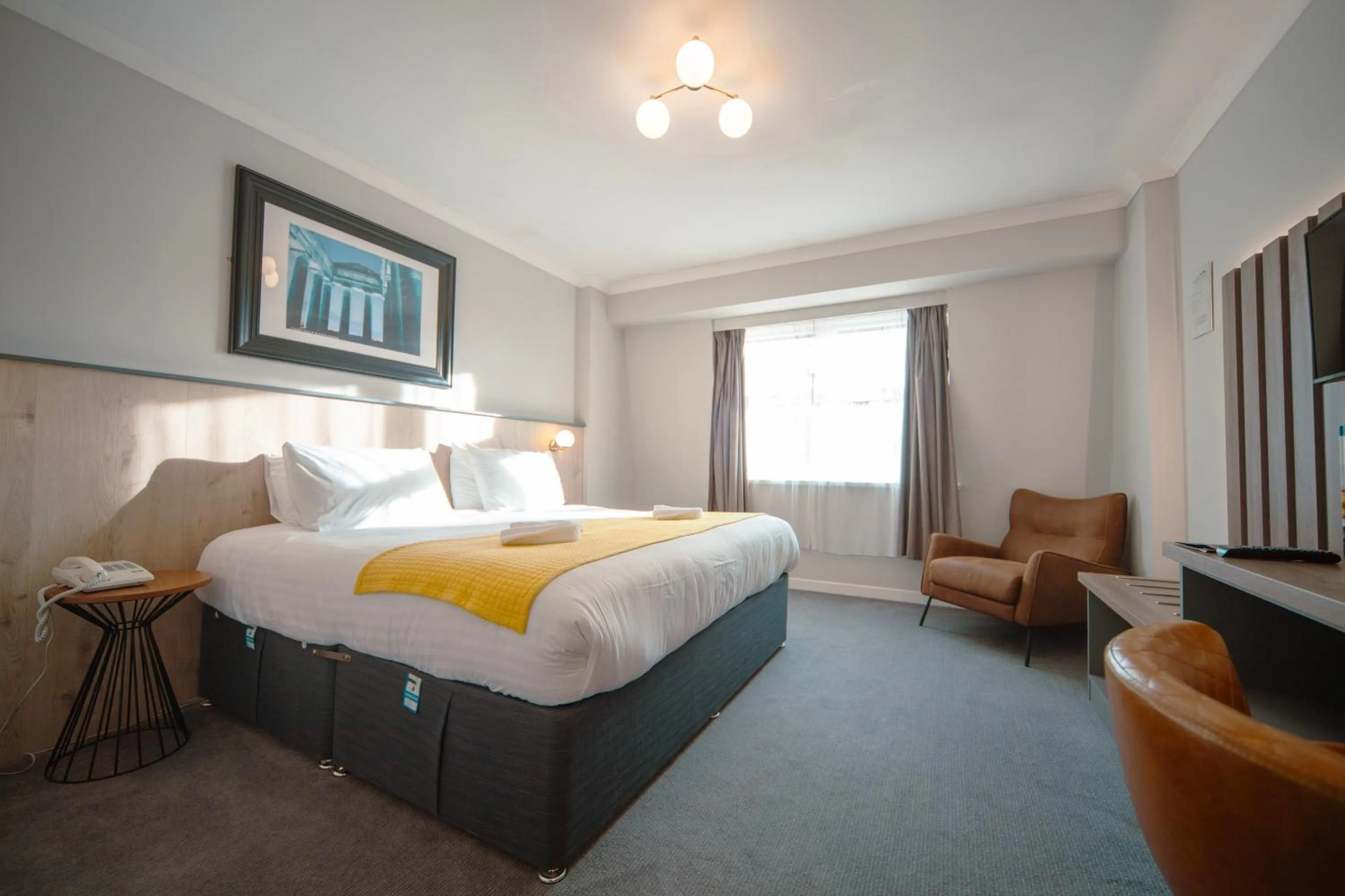 Bedroom, Bed in Highfield Hotel