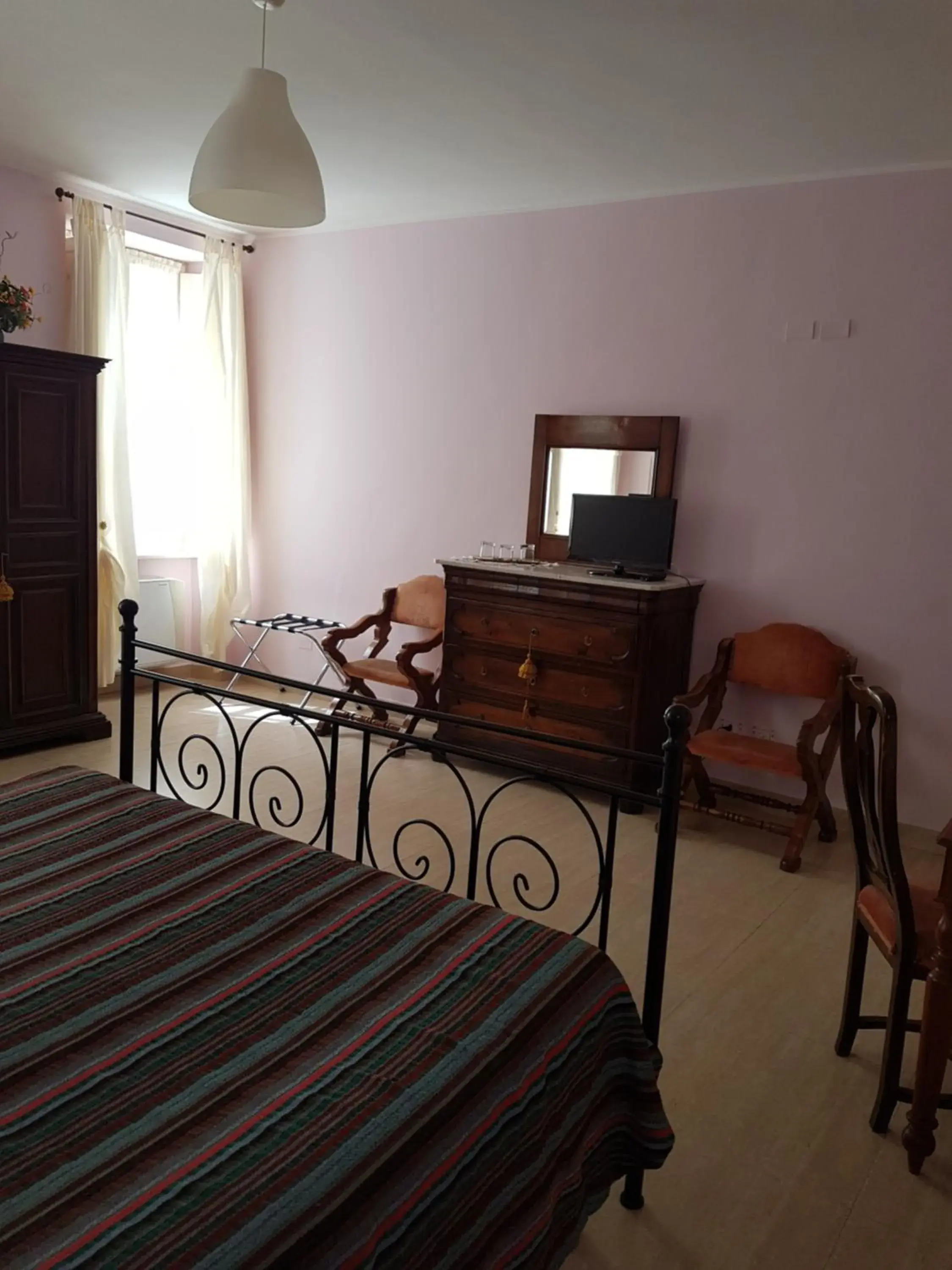Triple Room - single occupancy in Hotel Posta Triple Room - single occupancy in Hotel Posta