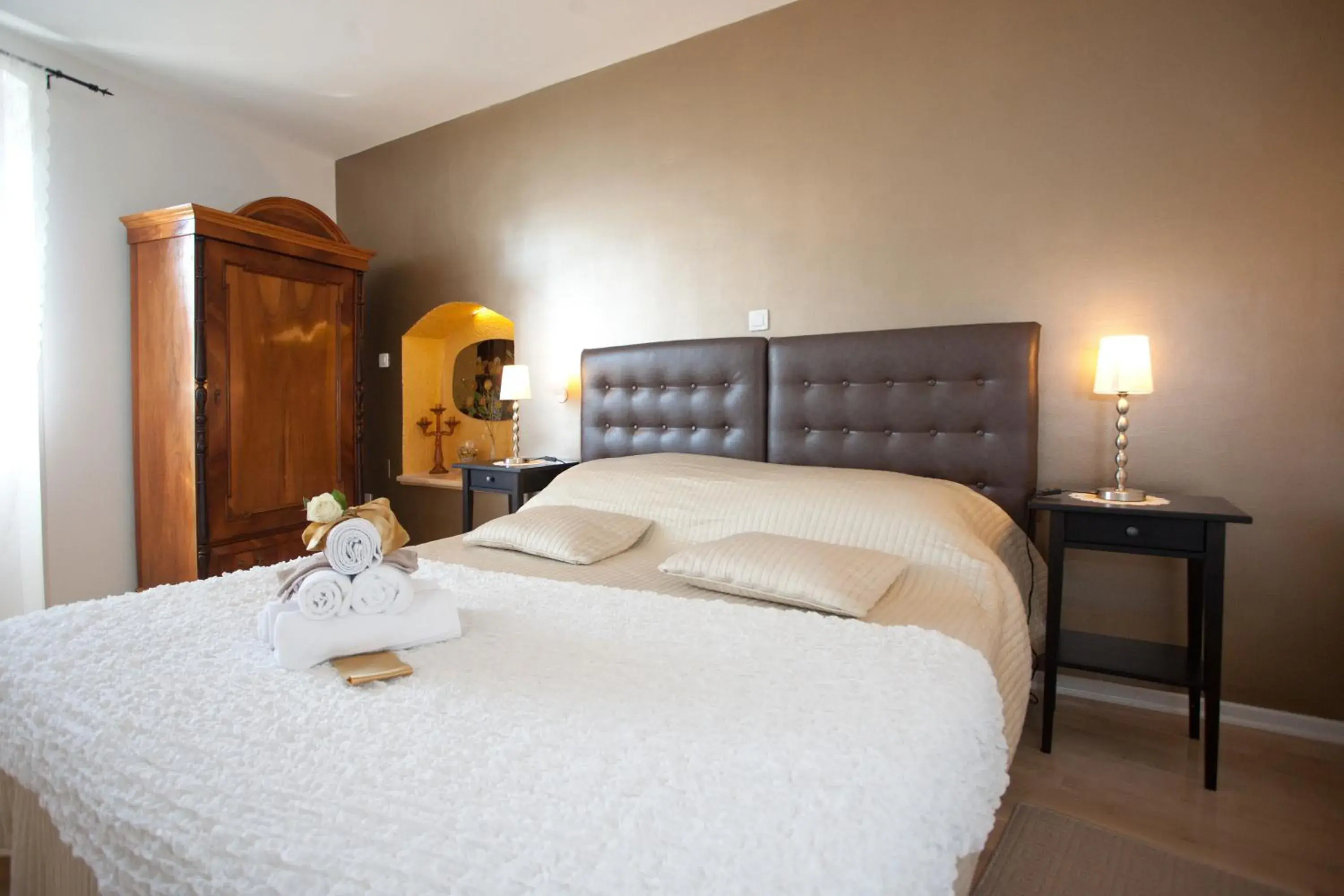 Deluxe Double or Twin Room with Garden View - single occupancy in Bed & Breakfast Vila Baguc Deluxe Double or Twin Room with Garden View - single occupancy in Bed & Breakfast Vila Baguc
