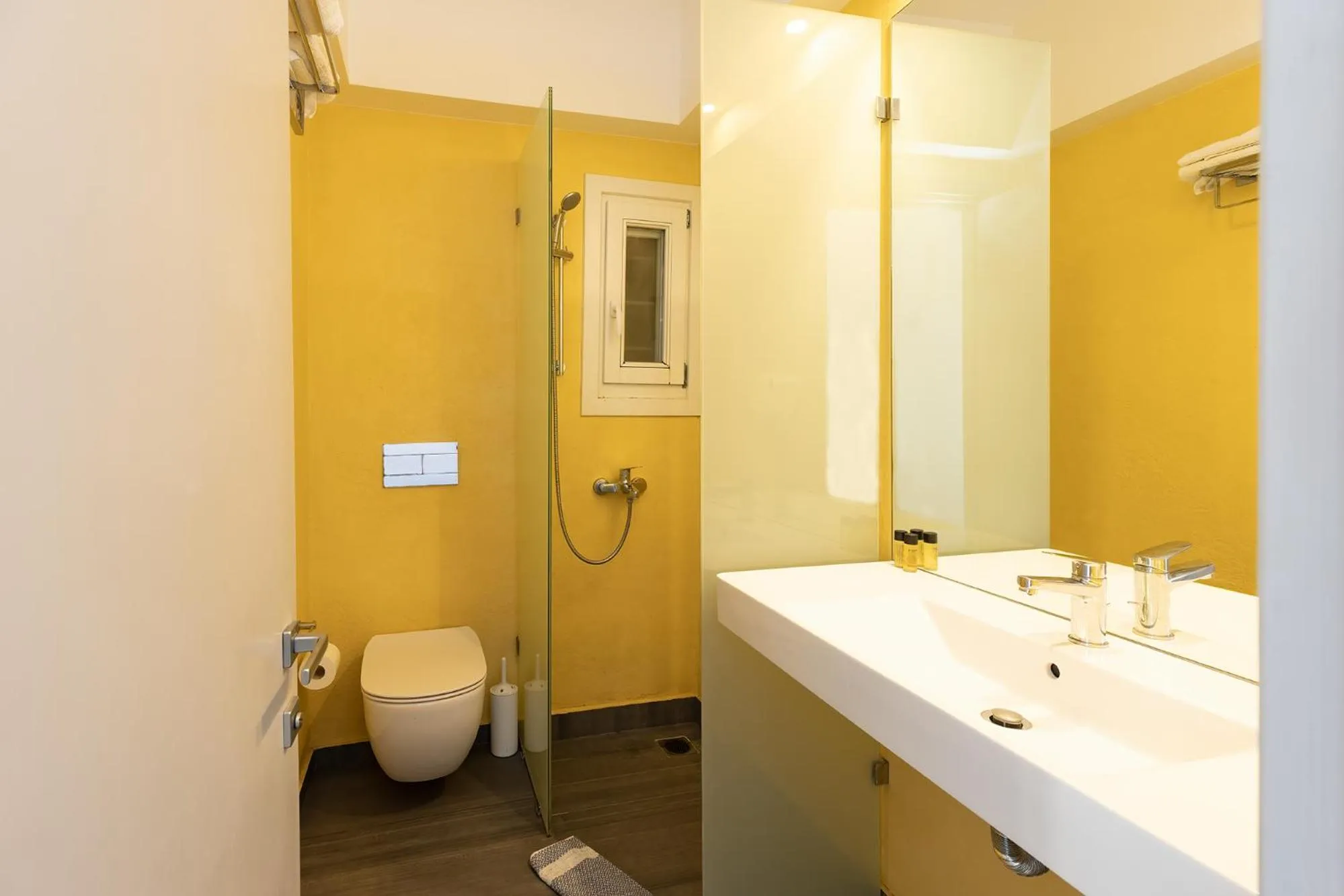 Bathroom in Achilleas Pension