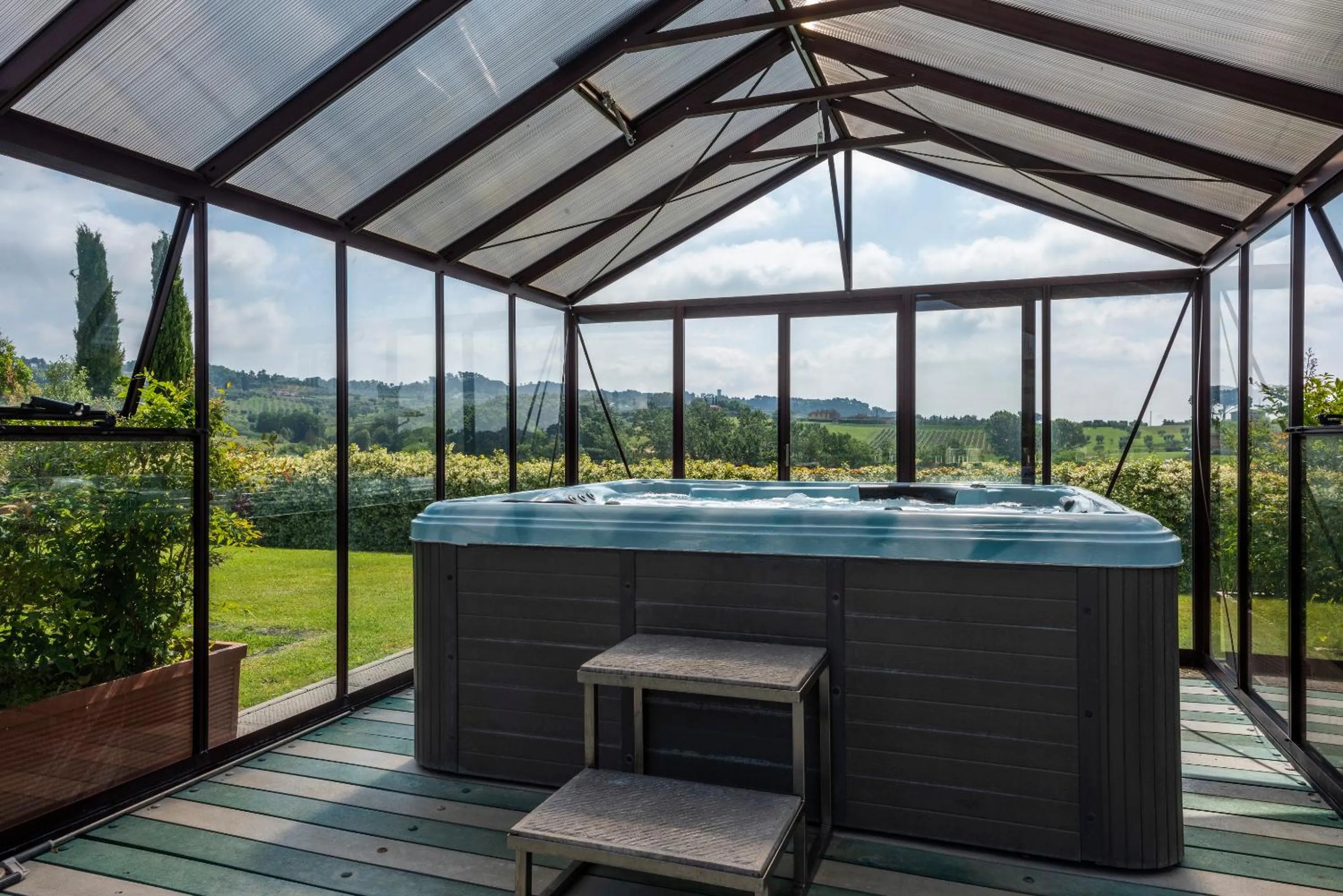 Hot Tub in Agriturismo Corte Benedetto