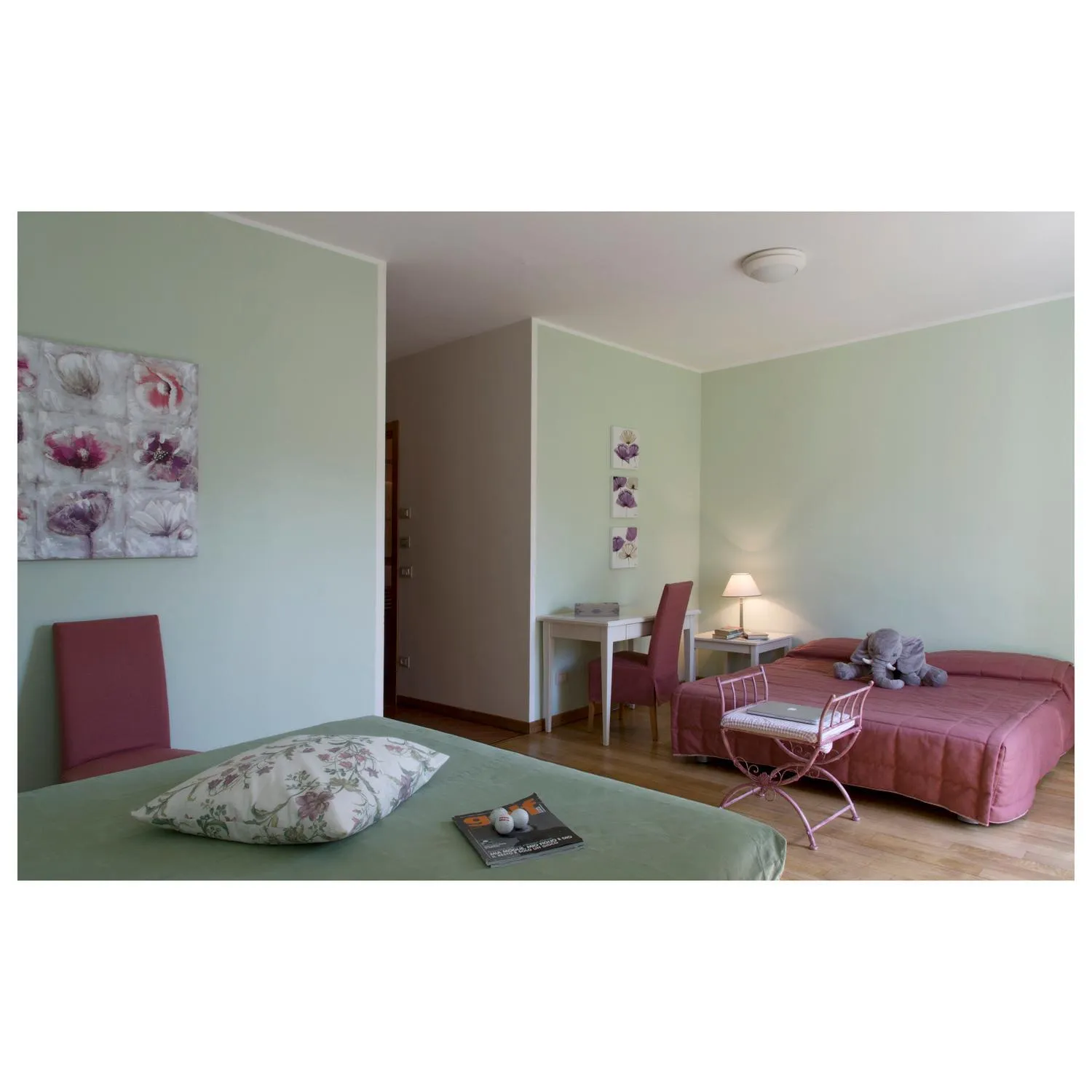 Photo of the whole room, Bed in Cà Del Moro Resort & SPA