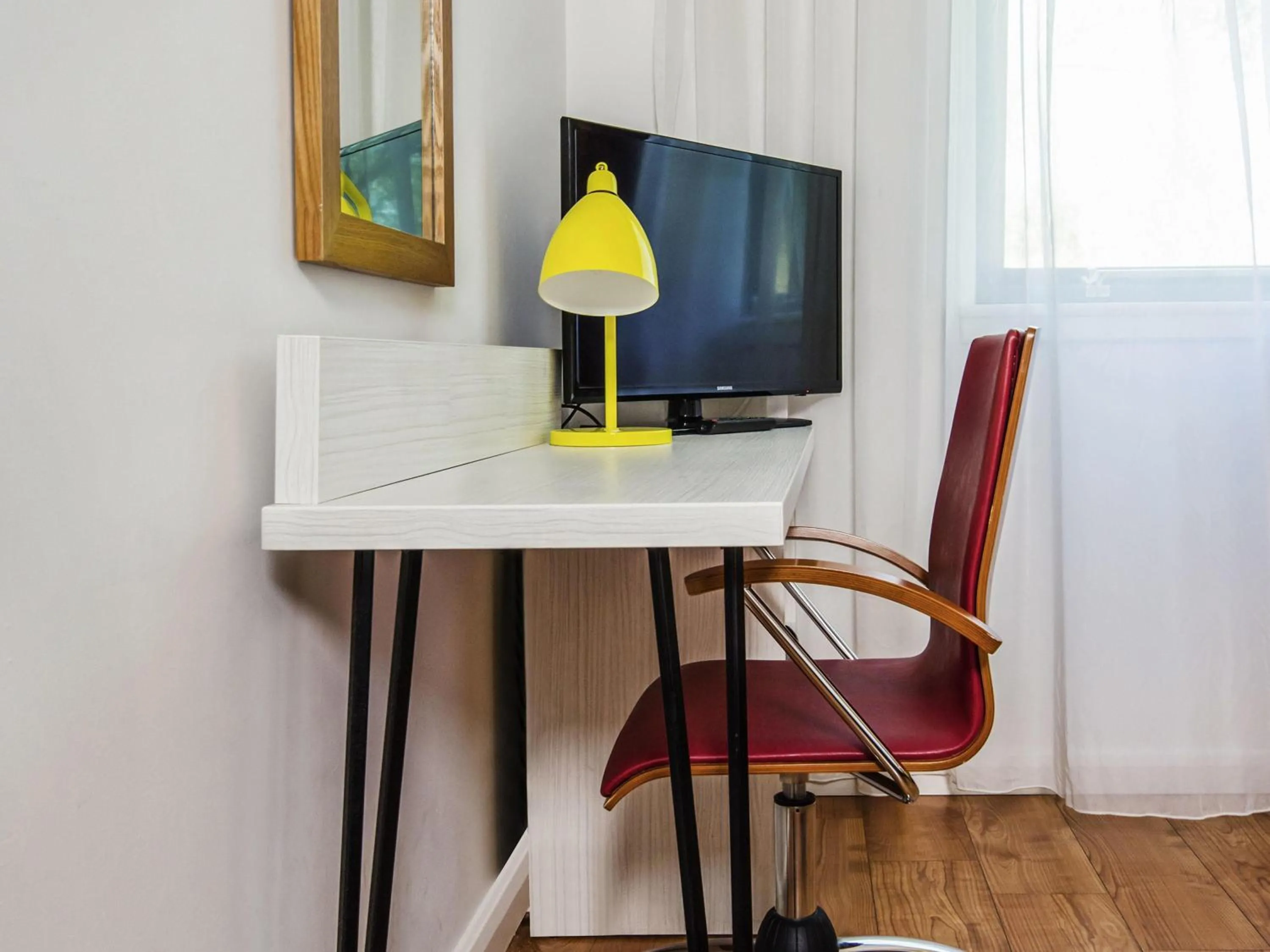 Bedroom in ibis Styles Crewe