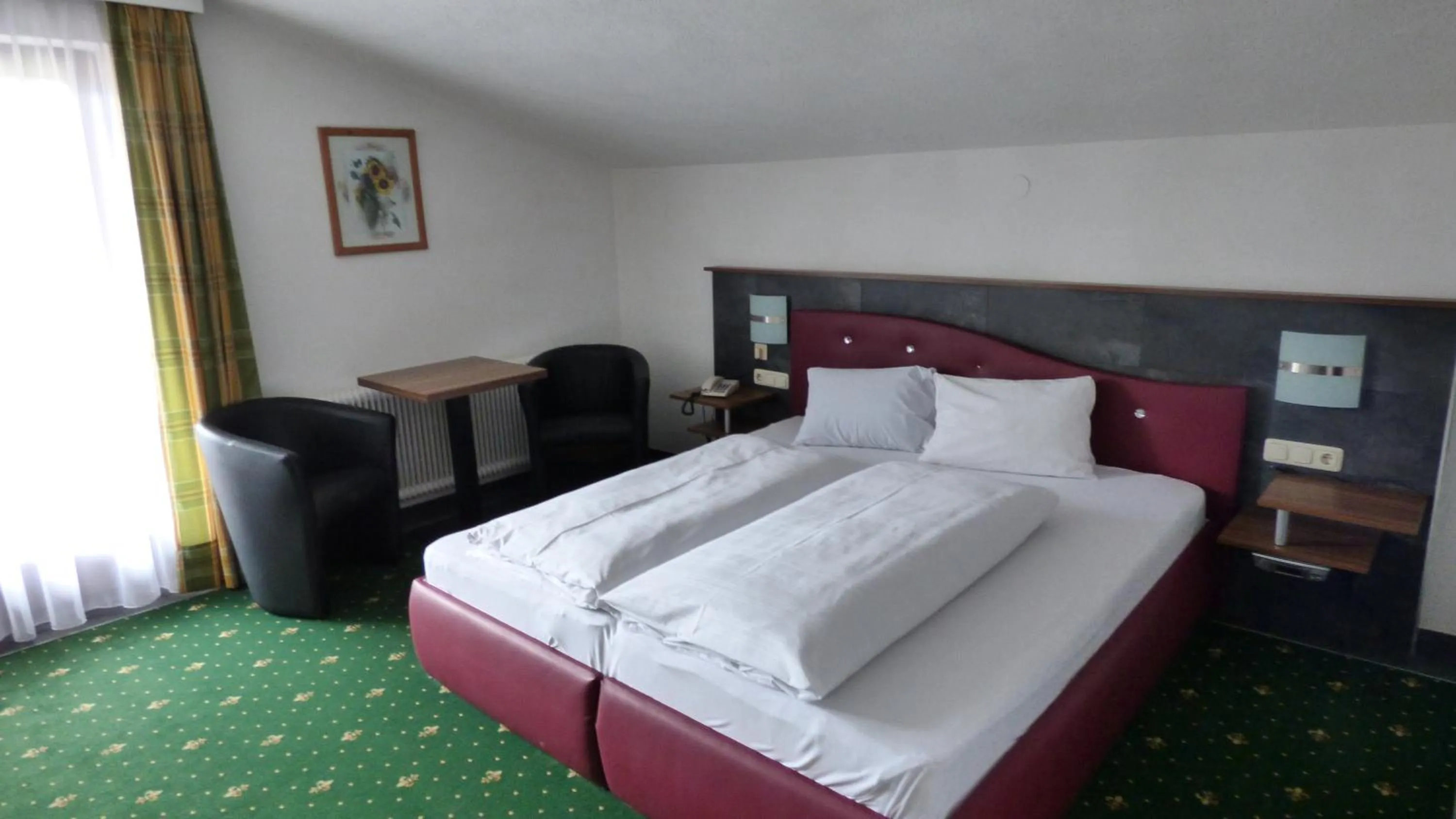 Bed in Hotel Dorfgasthof Schlösslstube