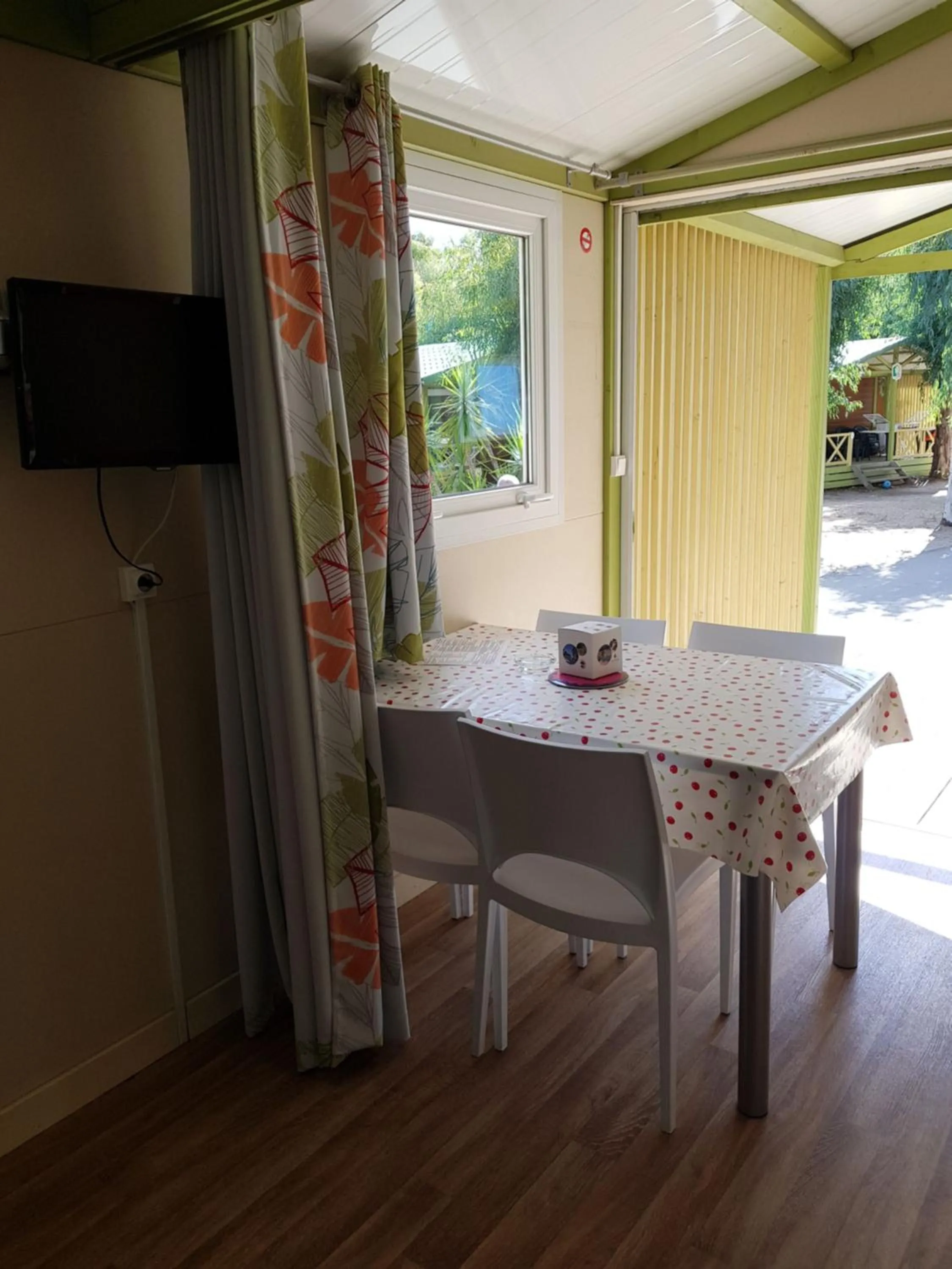 Patio in Camping La Pinède