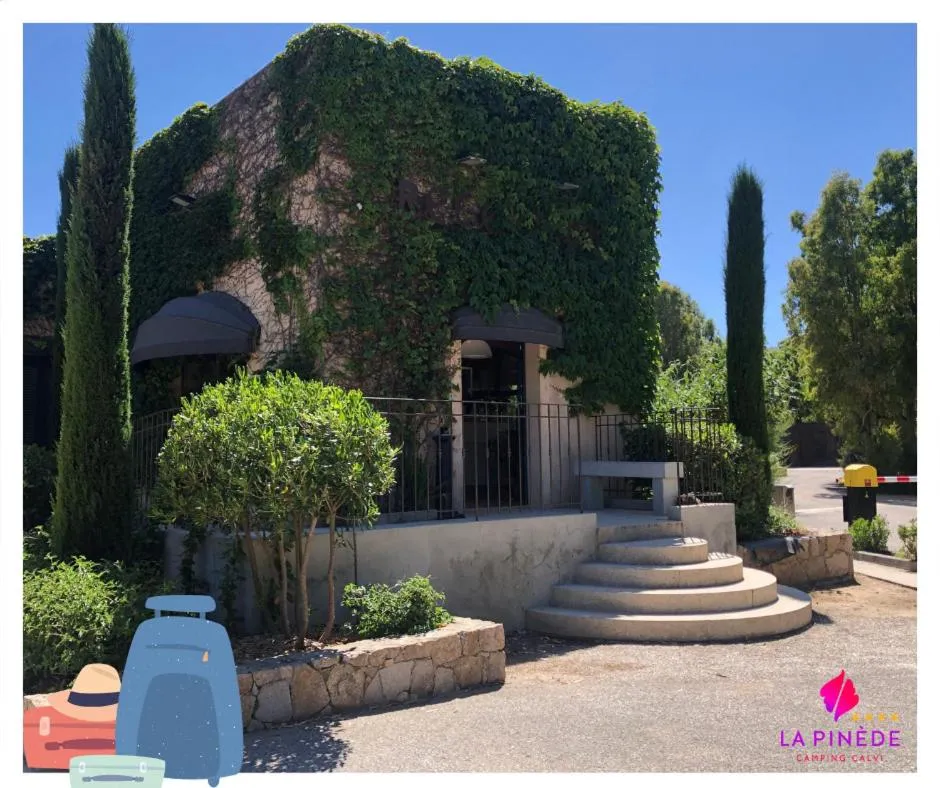 Property building in Camping La Pinède