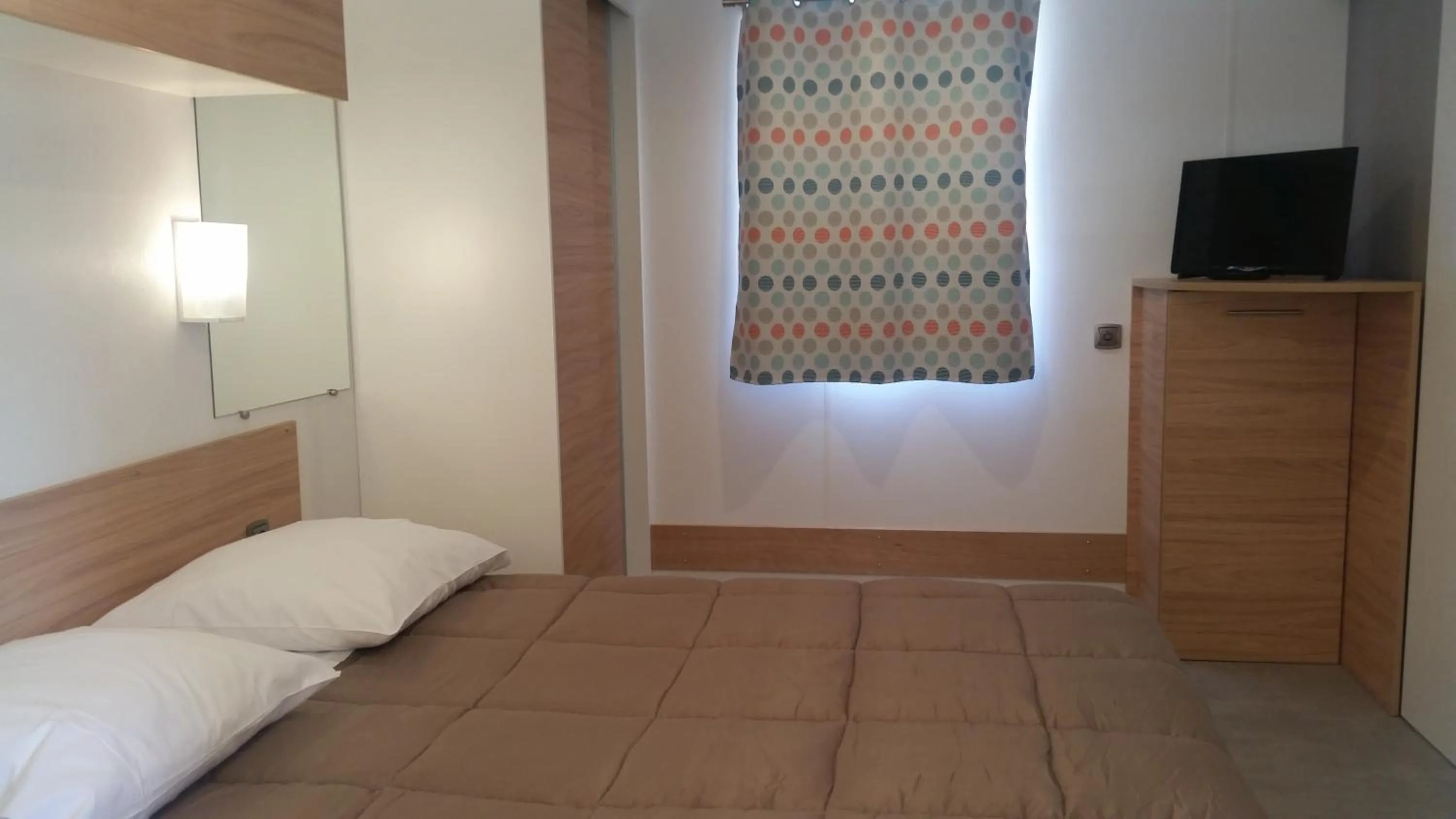 Bedroom, Bed in Camping La Pinède