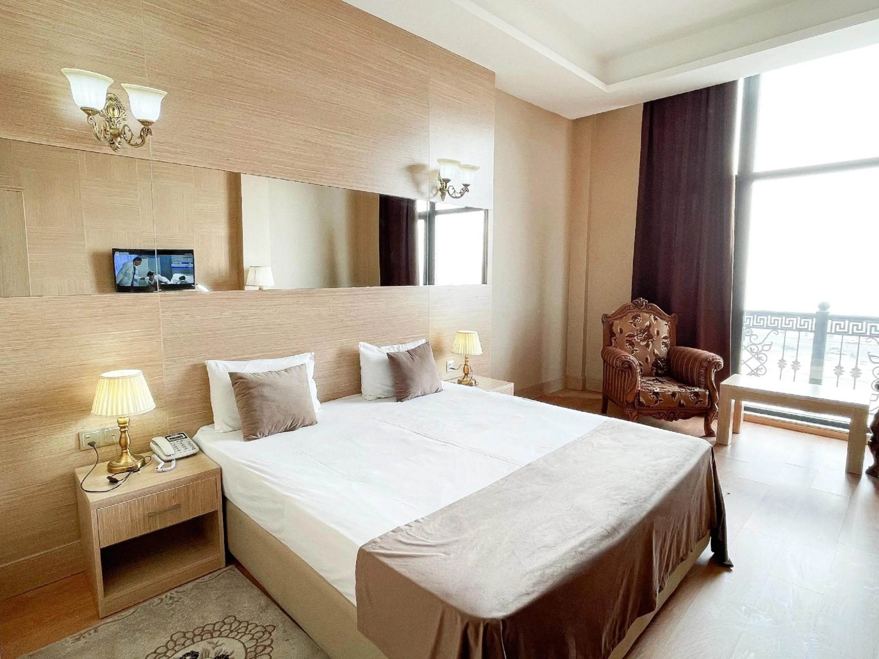 Massage, Bed in NOBEL Hotel