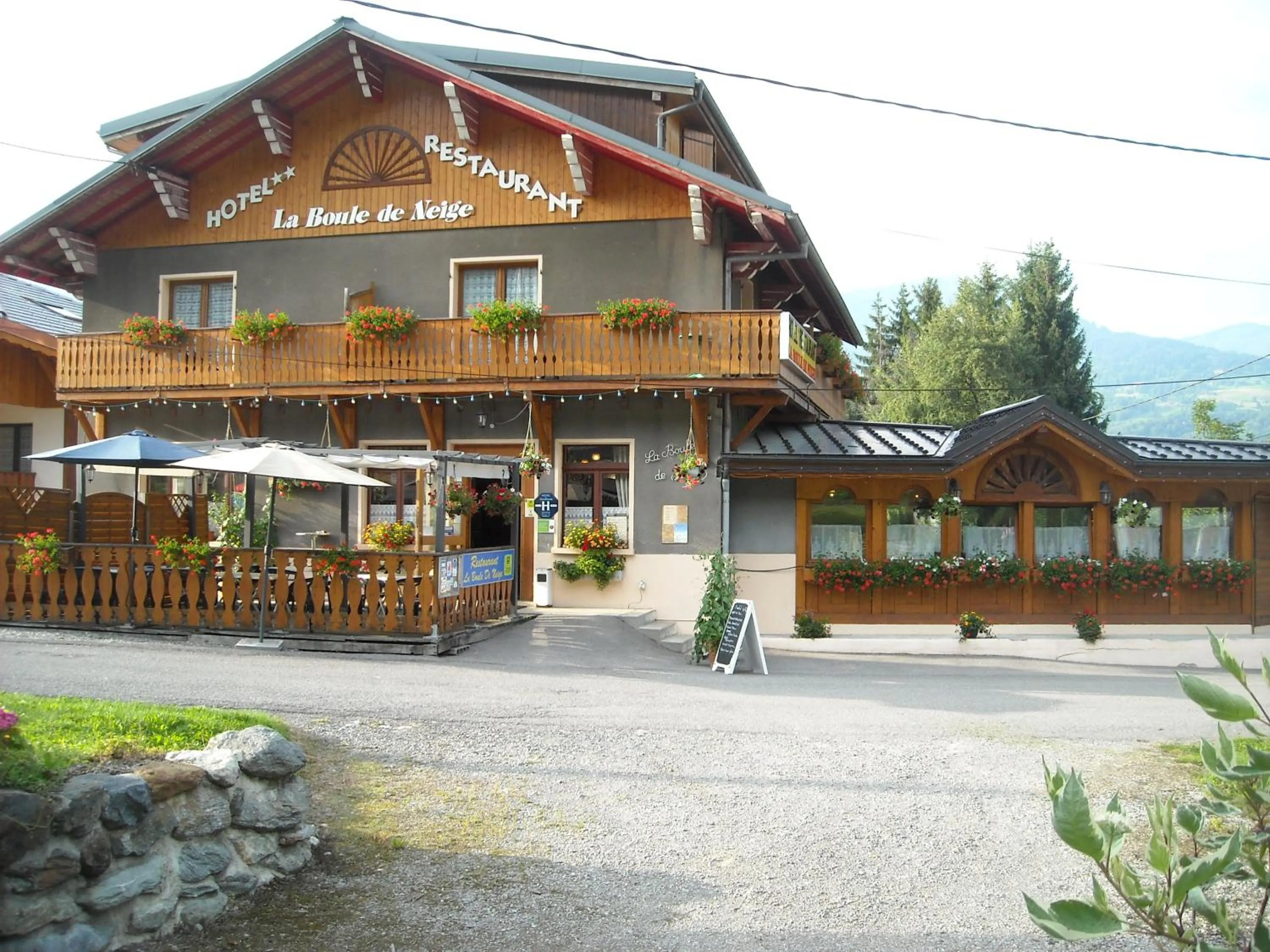 Facade/entrance in La Boule de Neige