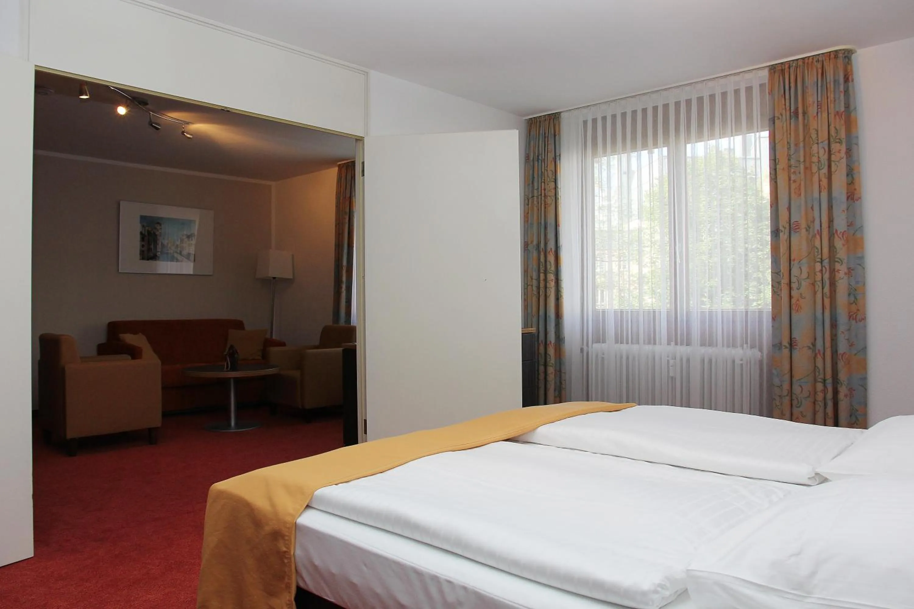 Photo of the whole room, Bed in Hotel Gästehaus Forum am Westkreuz