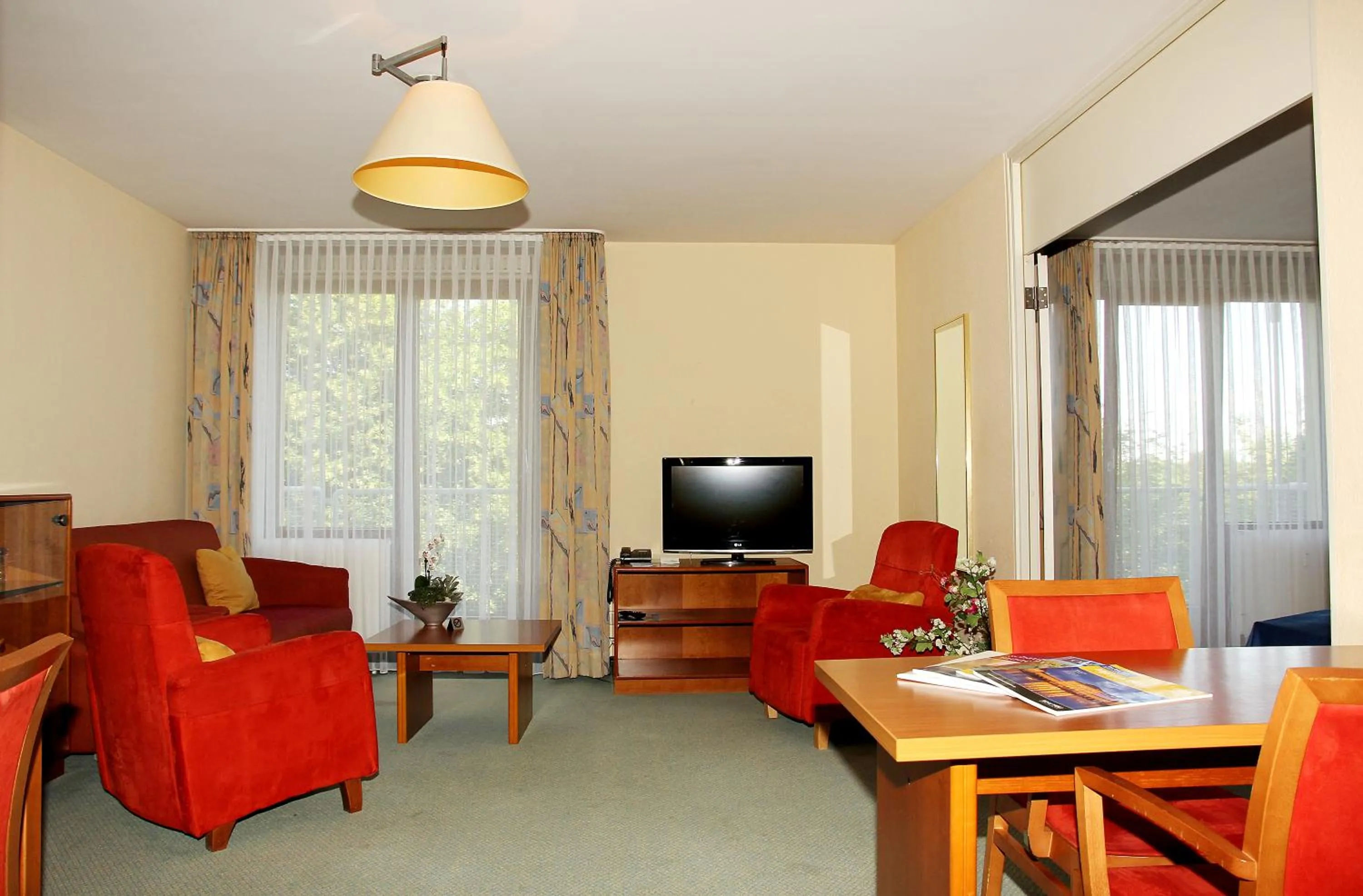 TV and multimedia in Hotel Gästehaus Forum am Westkreuz