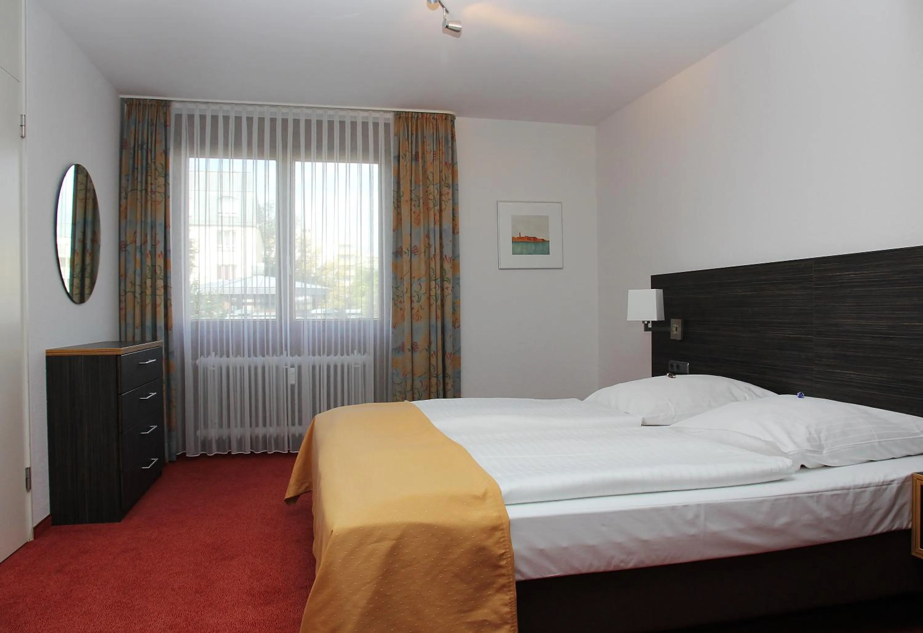 Photo of the whole room, Bed in Hotel Gästehaus Forum am Westkreuz