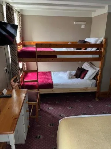 Bed in The Bridge Inn