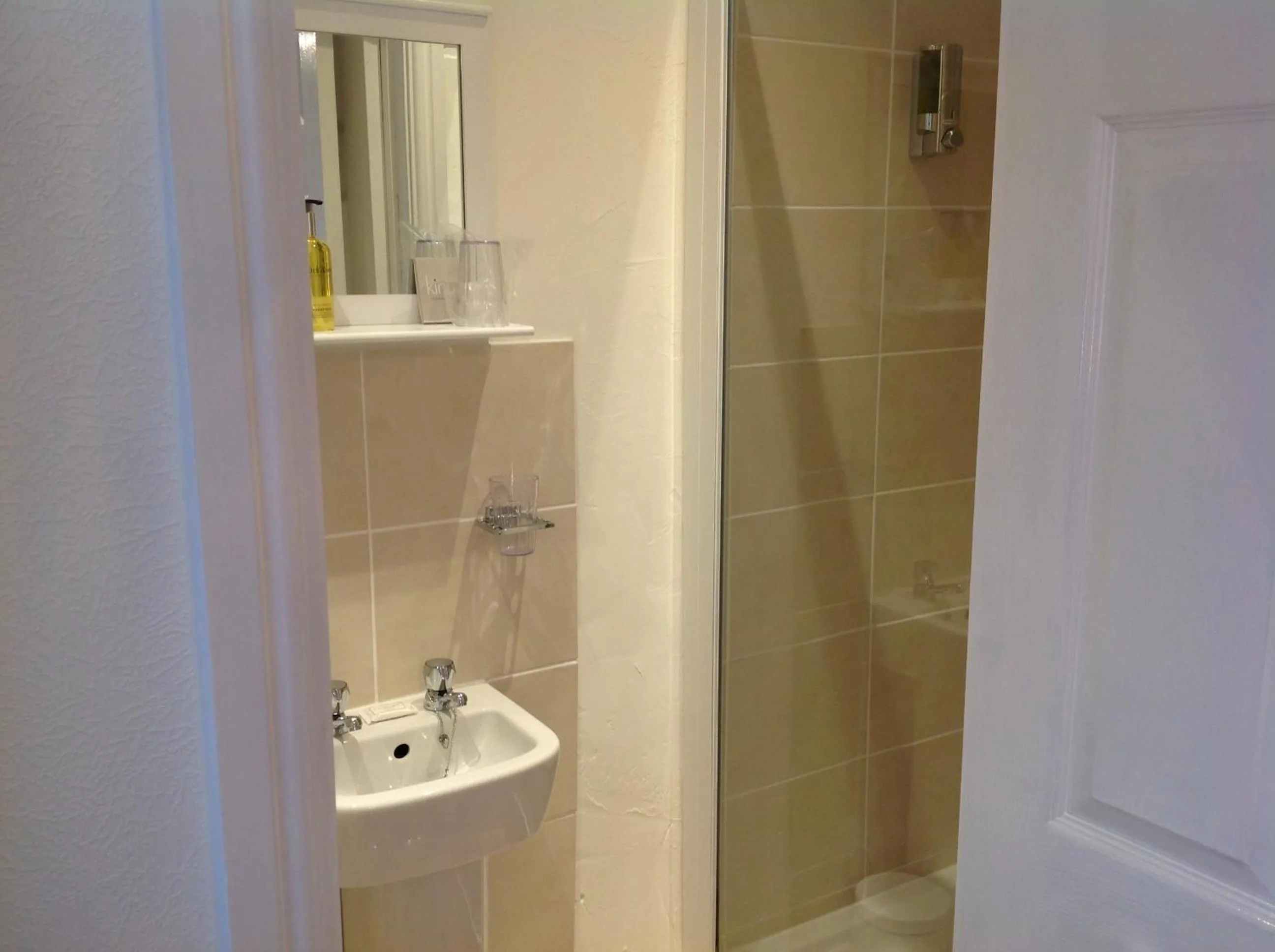 Bathroom in 3 Cambridge Villas