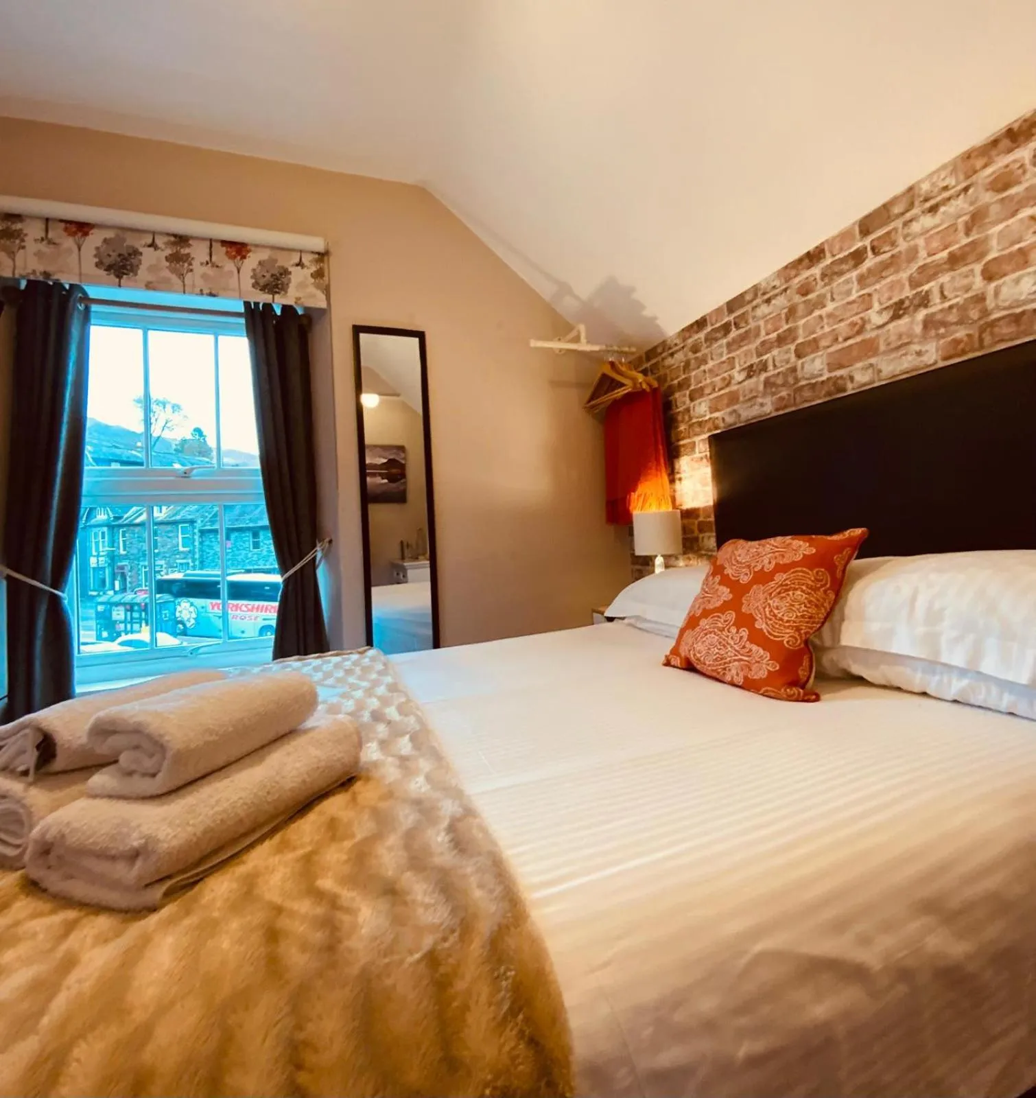 Bed in 3 Cambridge Villas