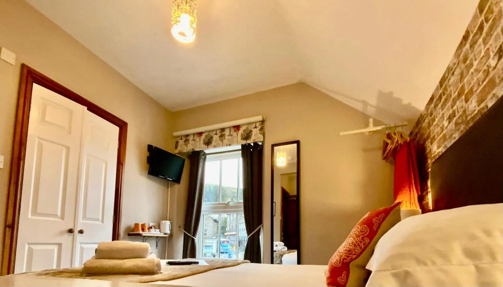 Bed in 3 Cambridge Villas