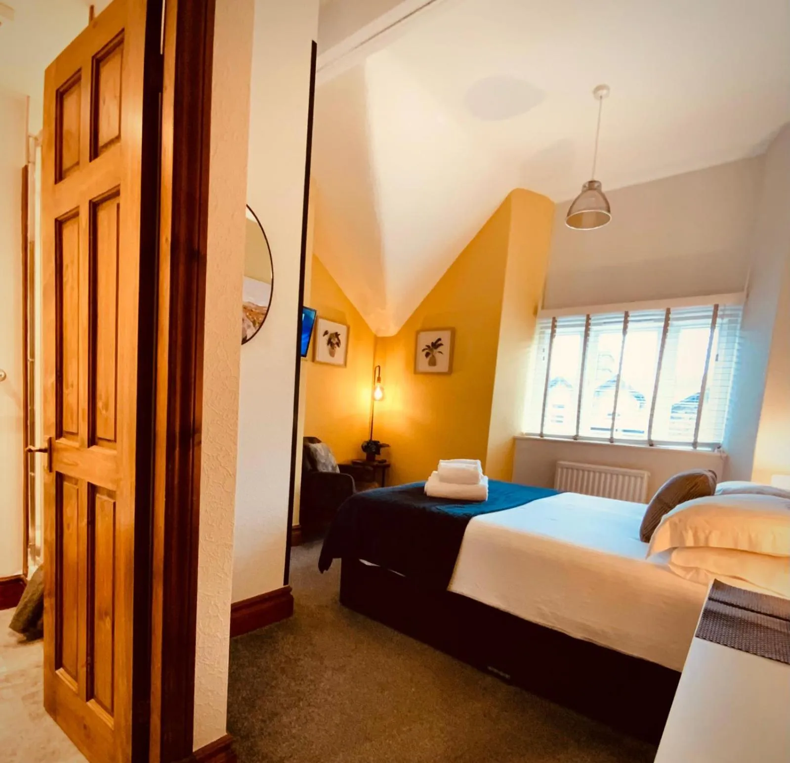 Bed in 3 Cambridge Villas