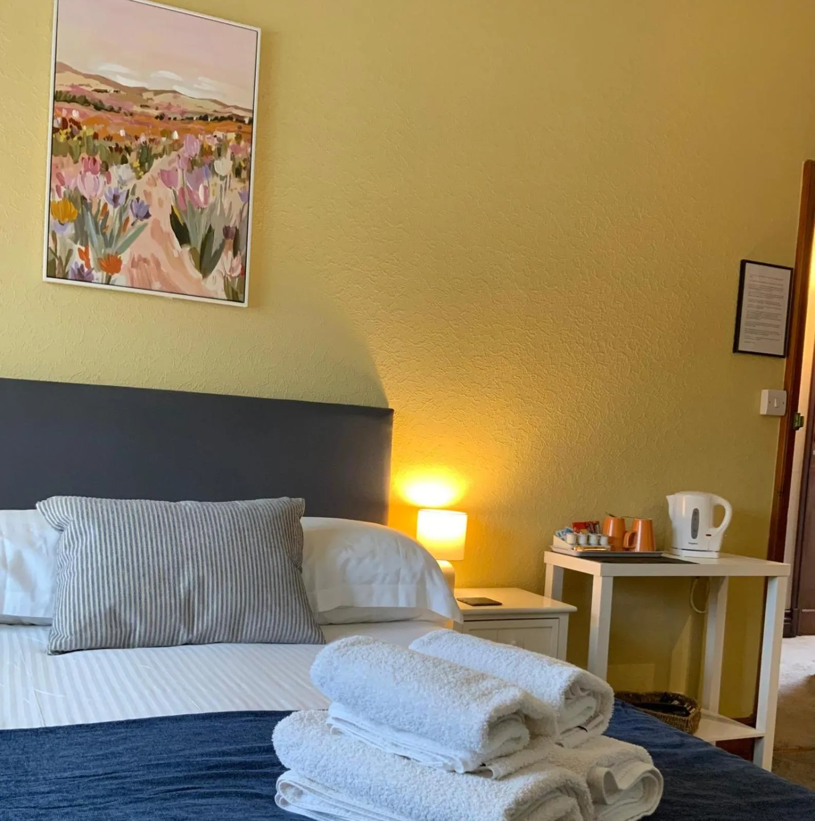 Bed in 3 Cambridge Villas