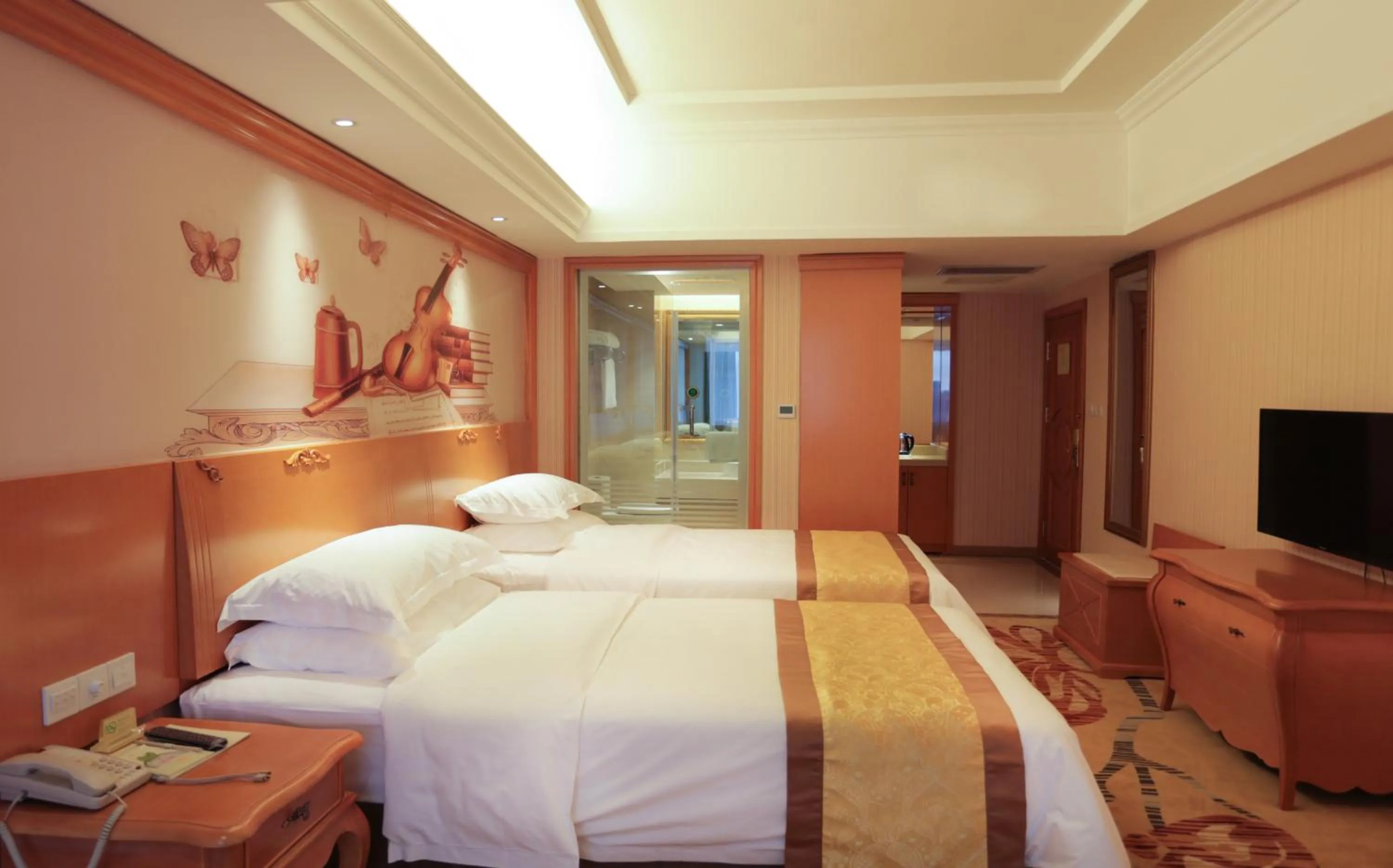 Photo of the whole room in Vienna Hotel Xi'an Bell Tower