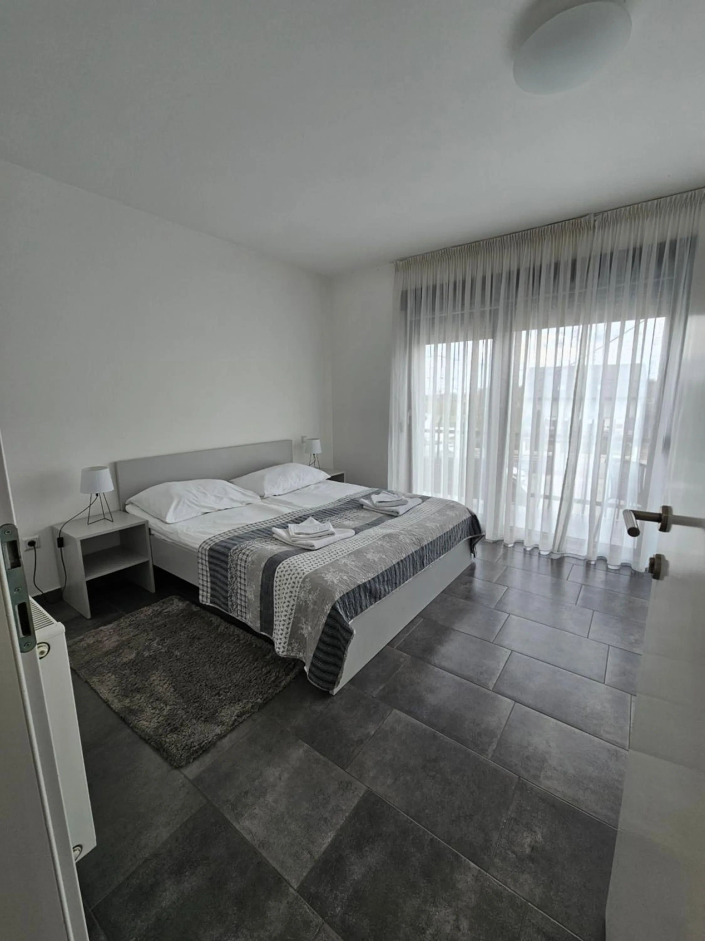 Bed in Filipovic rent a car & apartments