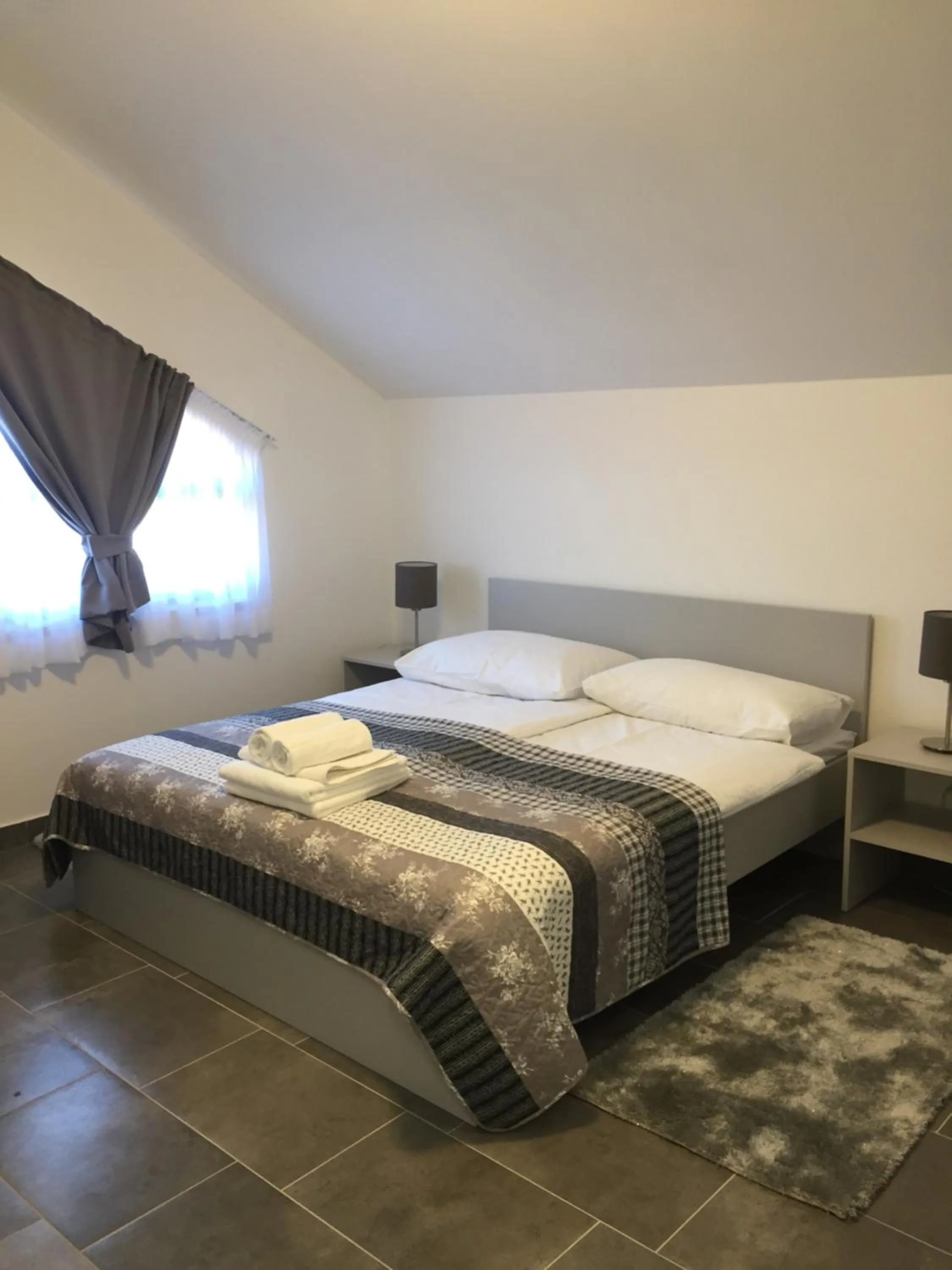 Bed in Filipovic rent a car & apartments