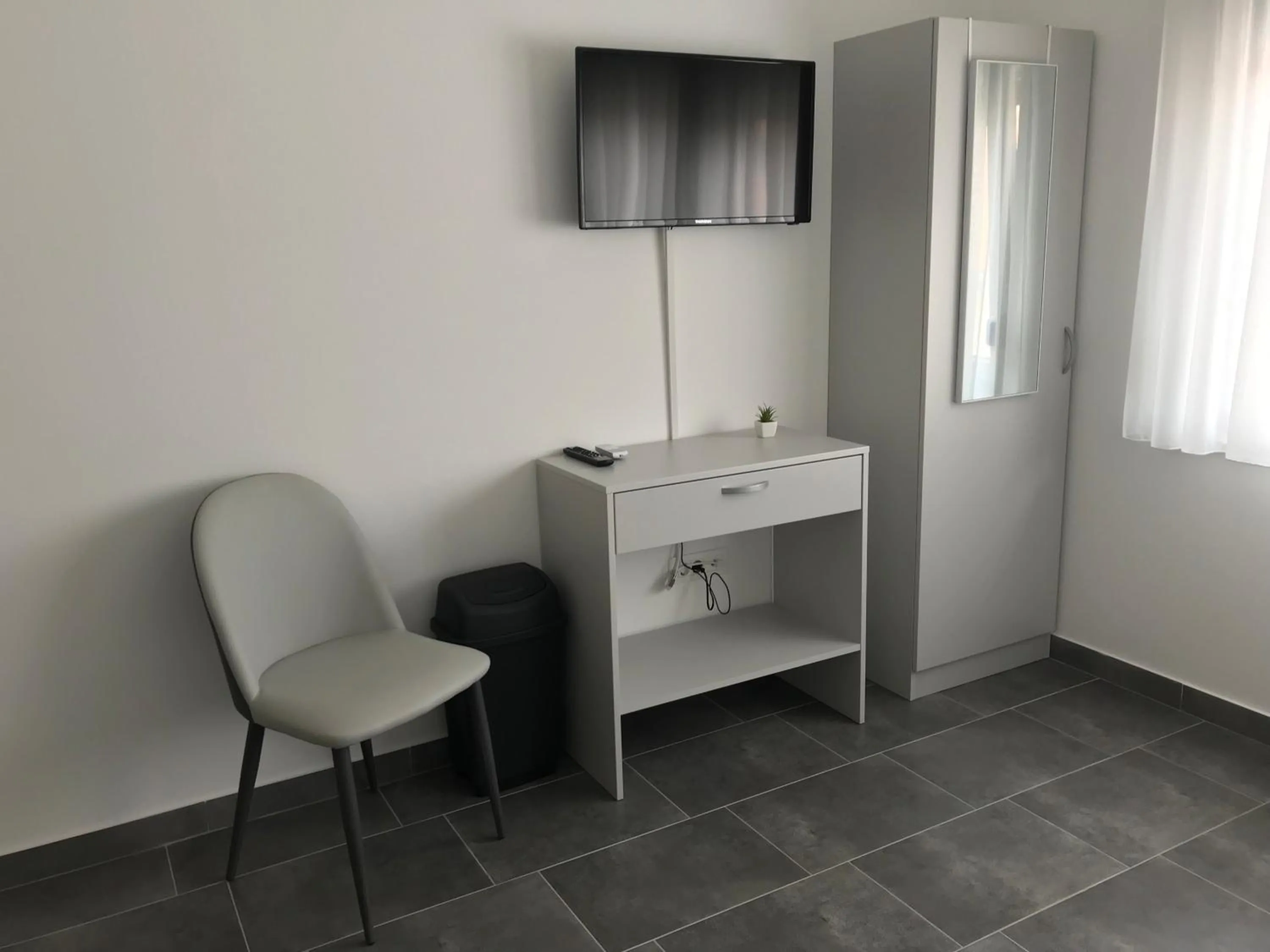 TV and multimedia in Filipovic rent a car & apartments