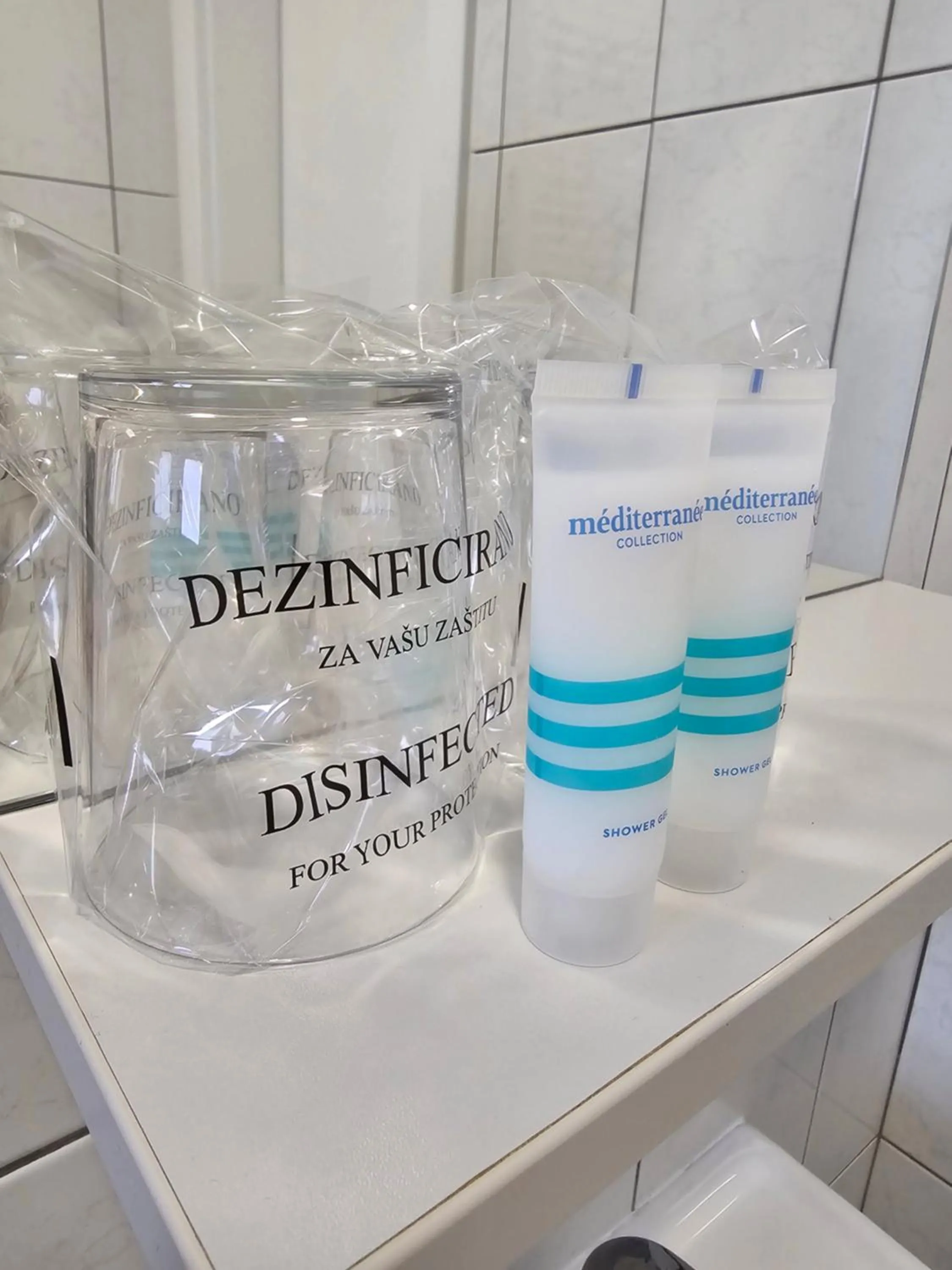 Bathroom in Filipovic rent a car & apartments