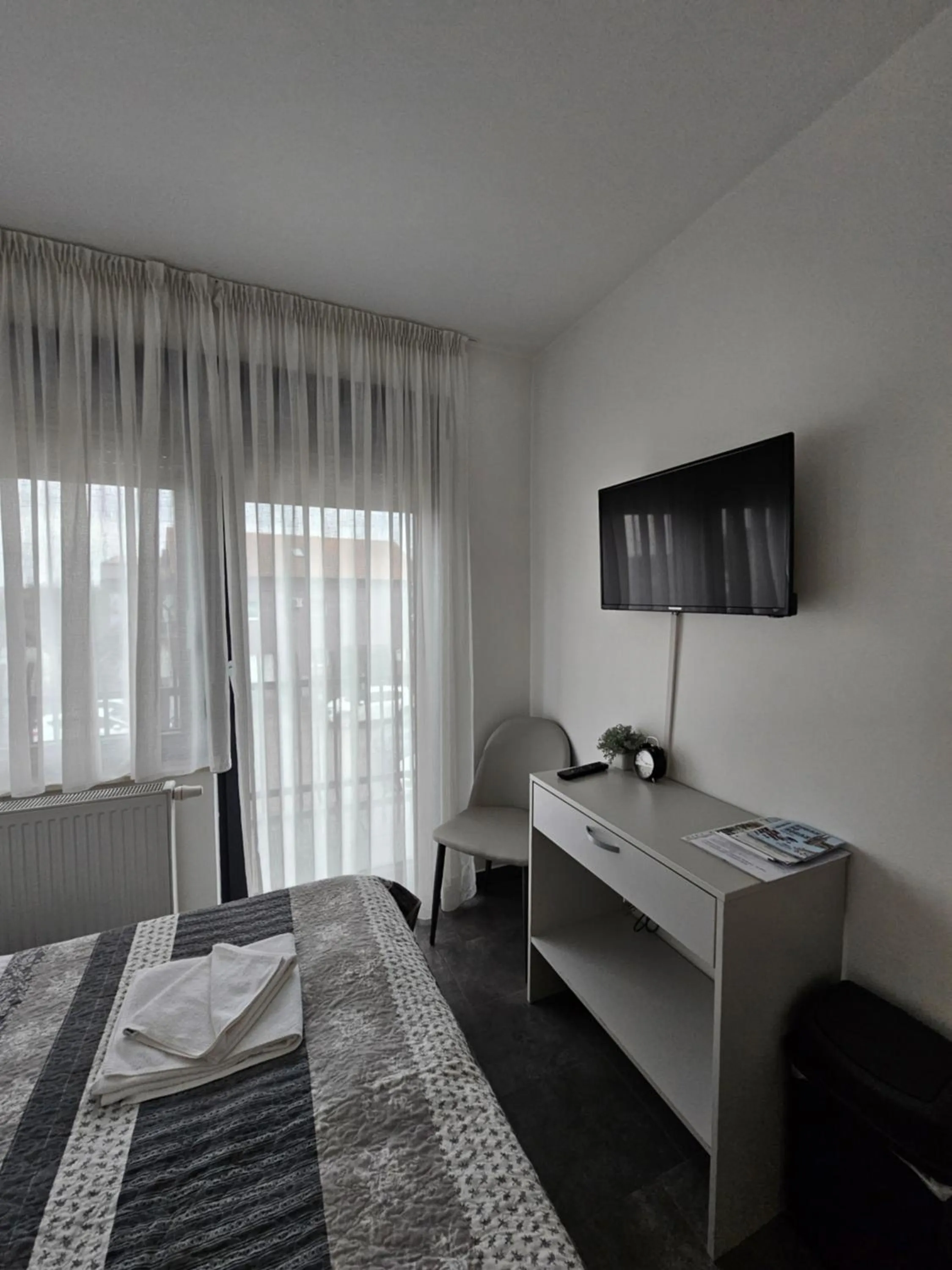 Bed in Filipovic rent a car & apartments