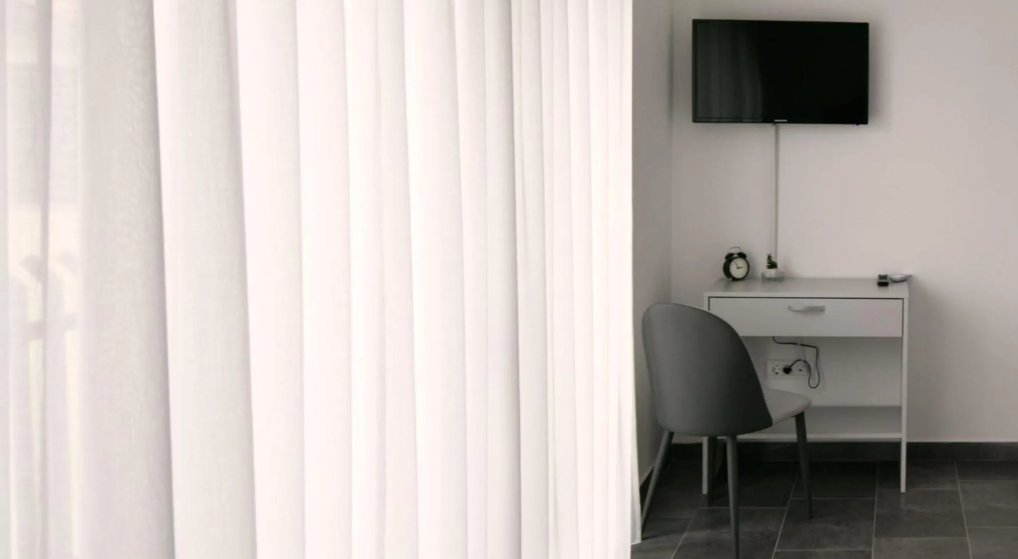 TV and multimedia in Filipovic rent a car & apartments