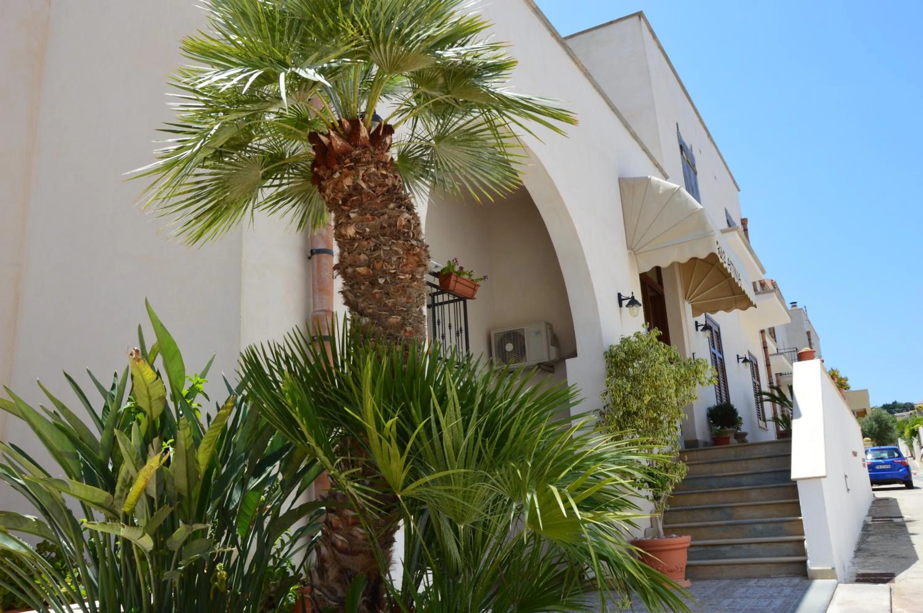 Property building in Attinia